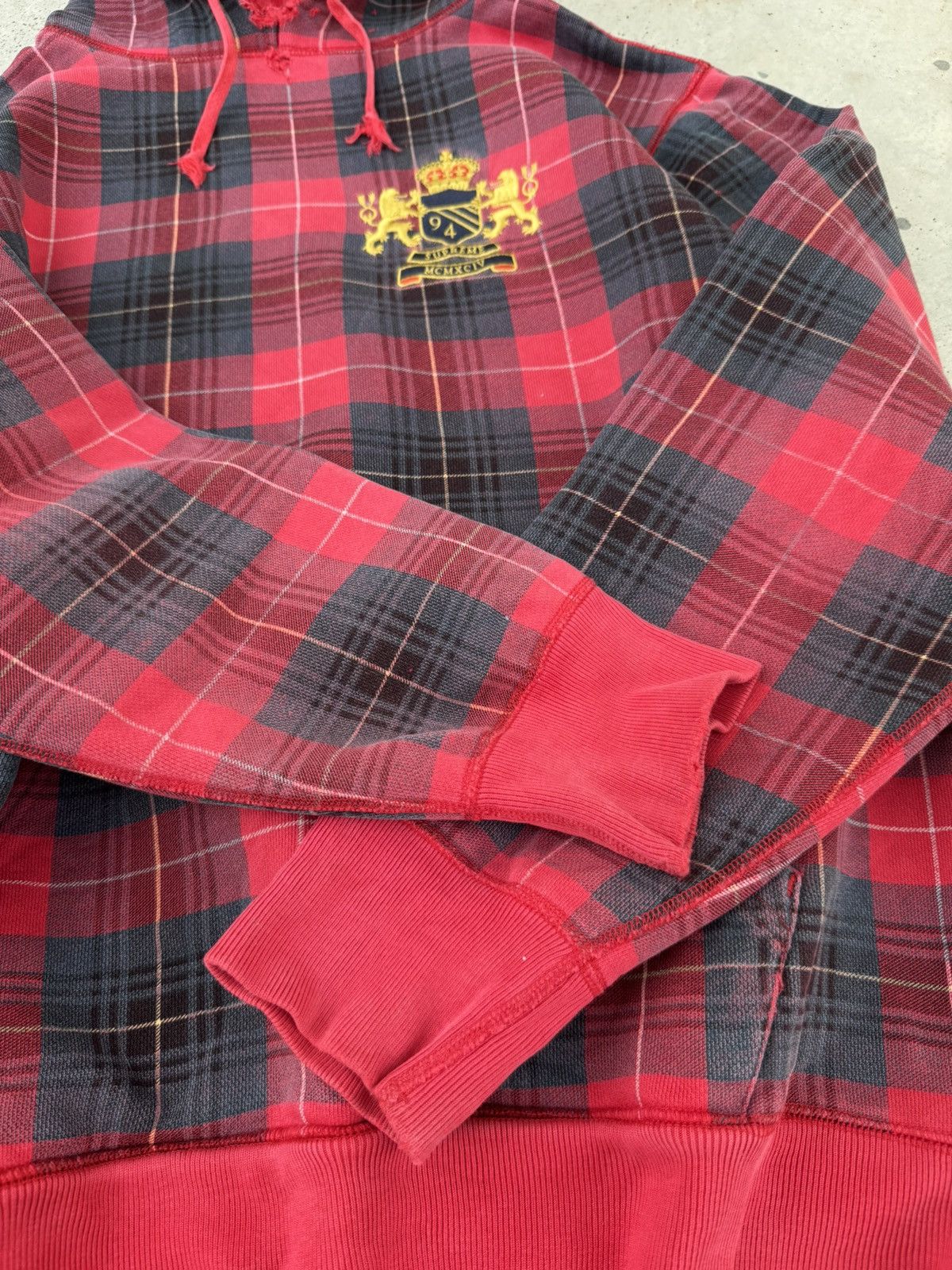 Supreme Distressed Supreme Crest Plaid MCMXCIV Pull Over Hoodie Size US L / EU 52-54 / 3 - 5 Thumbnail