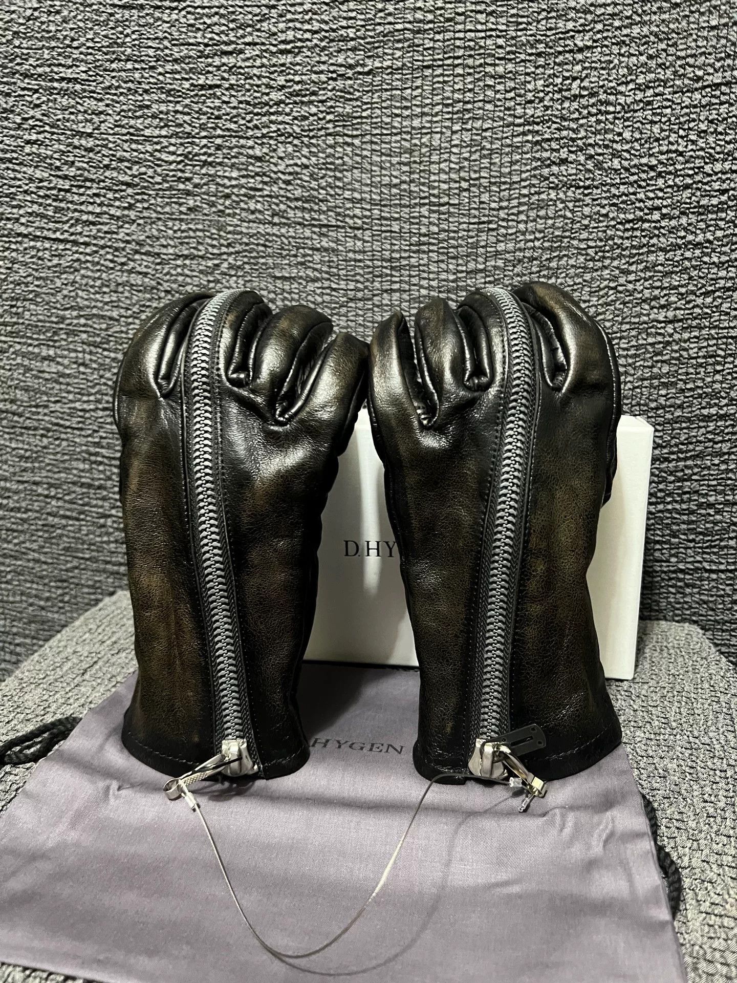 D.Hygen d hygen leather zip gloves with thumb opening Size ONE SIZE - 1 Thumbnail