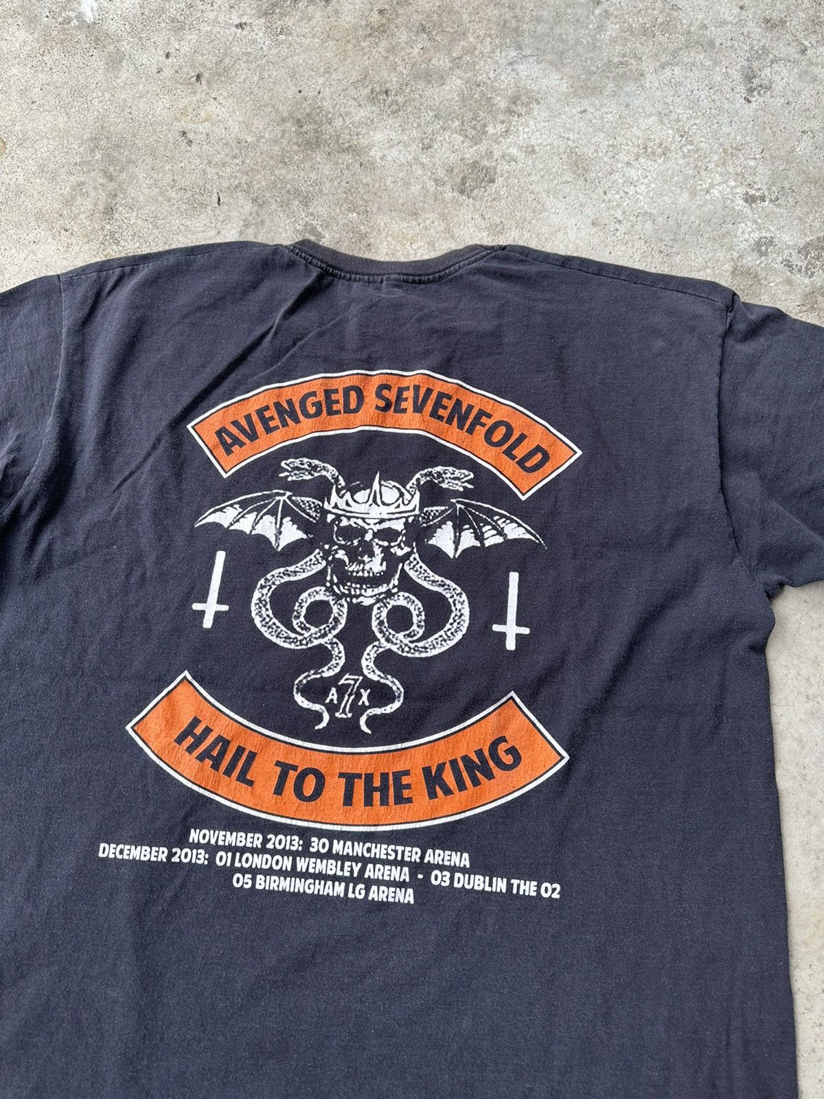 Band Tees Avenged Sevenfold hail to the king tee Size US L / EU 52-54 / 3 - 6 Thumbnail