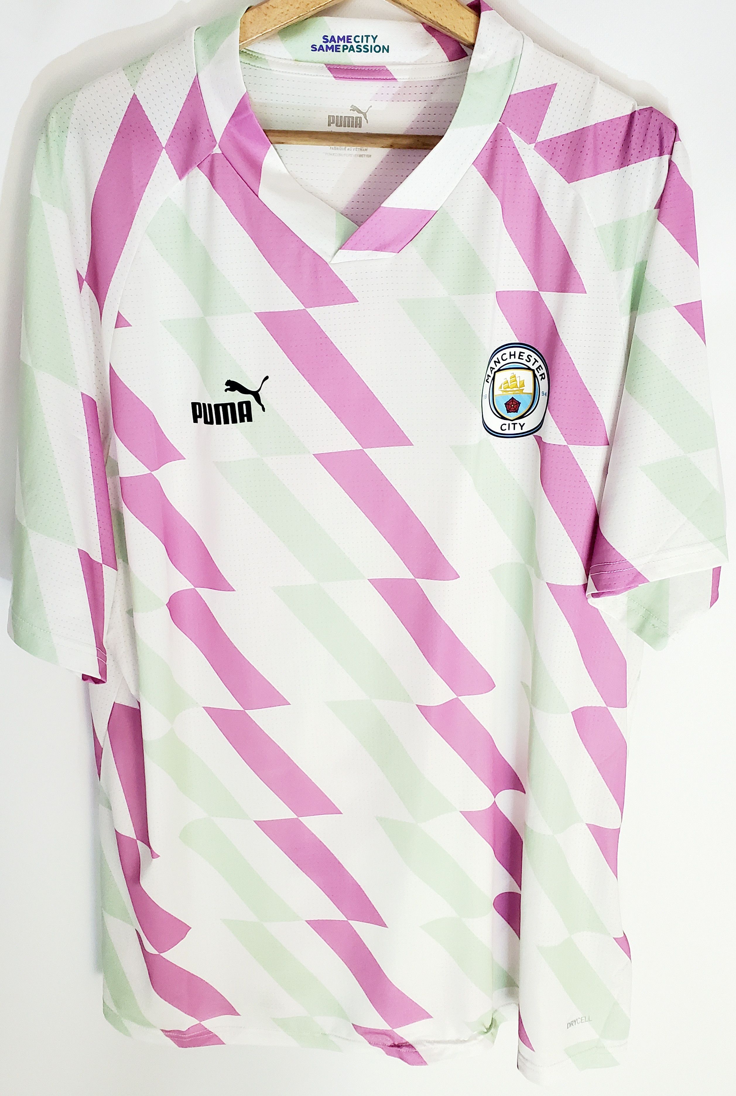 Puma MANCHESTER CITY 2022 2023 PRE-MATCH SOCCER JERSEY PUMA XXL Size US XXL / EU 58 / 5 - 2 Thumbnail