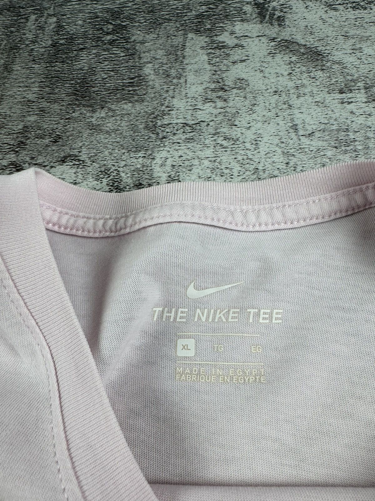 Nike Nike Team Rose Big Swoosh Basic Sportswear Blank T Shirt Tee Size US XL / EU 56 / 4 - 8 Thumbnail