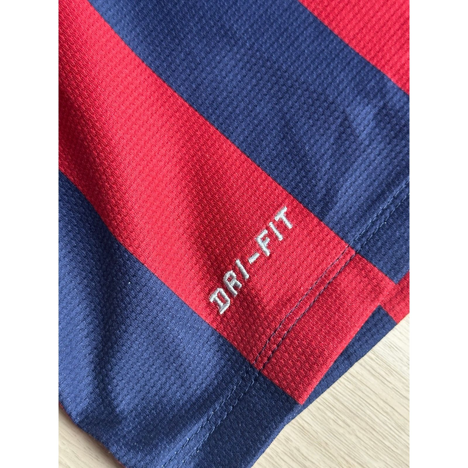 Nike Vintage Nike FC Barcelona Home Kit Men's Small - Authentic Size US S / EU 44-46 / 1 - 9 Thumbnail