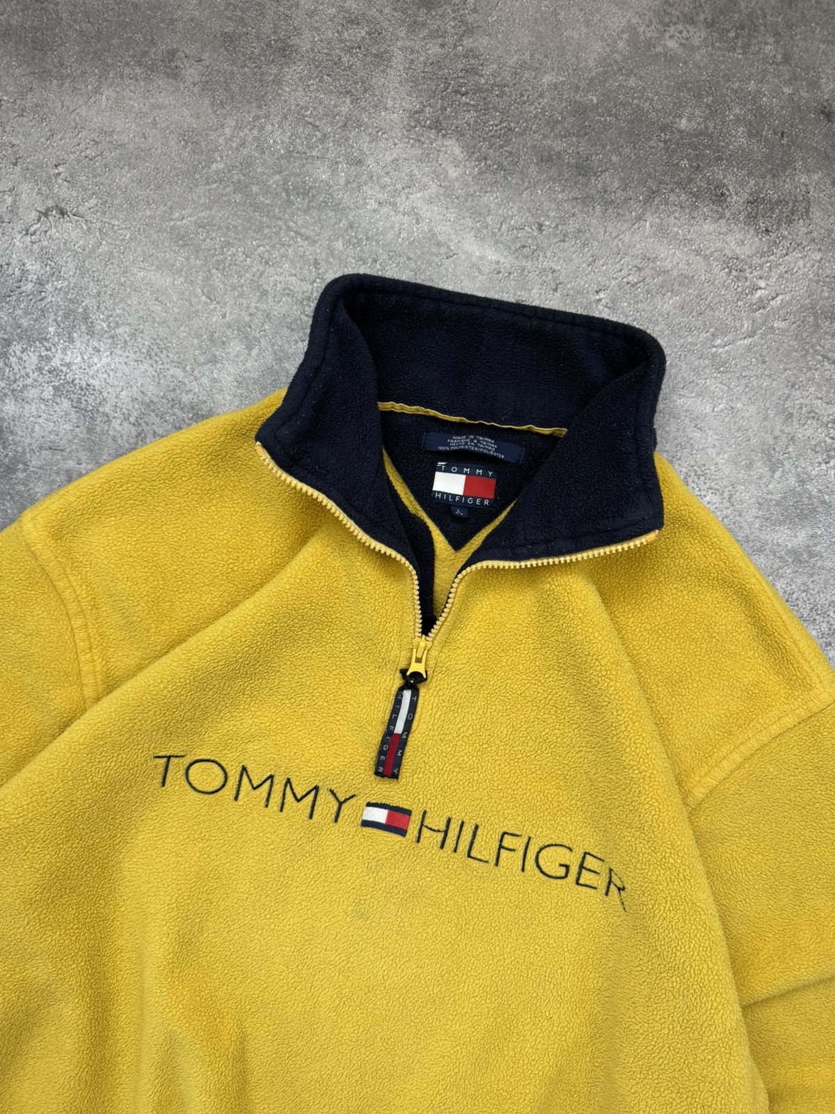 Tommy Hilfiger Vintage Tommy Hilfiger Fleece 1/4 Zip Jacket Big Logo Y2K Size US L / EU 52-54 / 3 - 10 Thumbnail