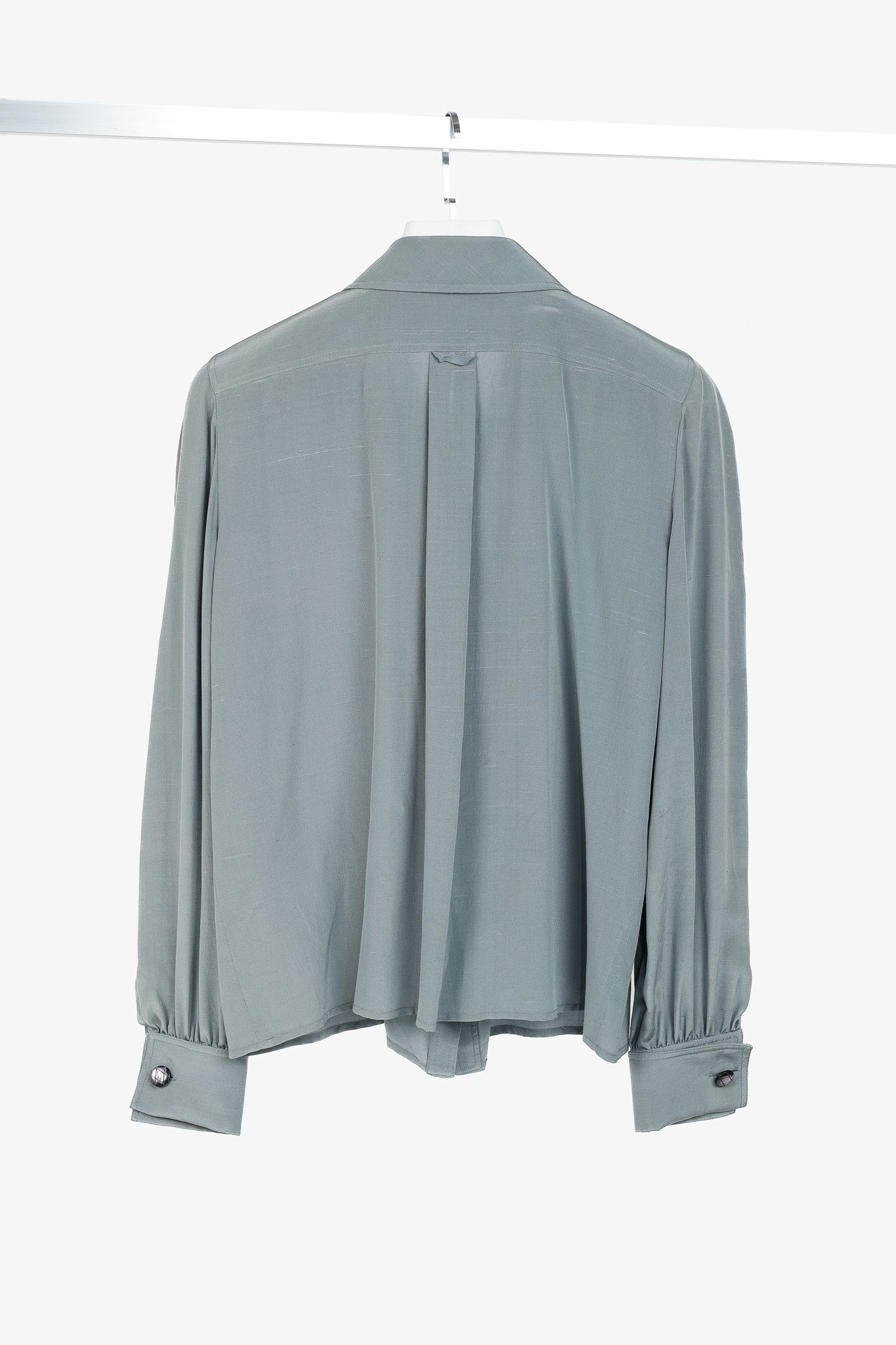 Valentino Valentino Boutique Vintage Shantung Satin Buttoned Blouse Size L / US 10 / IT 46 - 2 Thumbnail