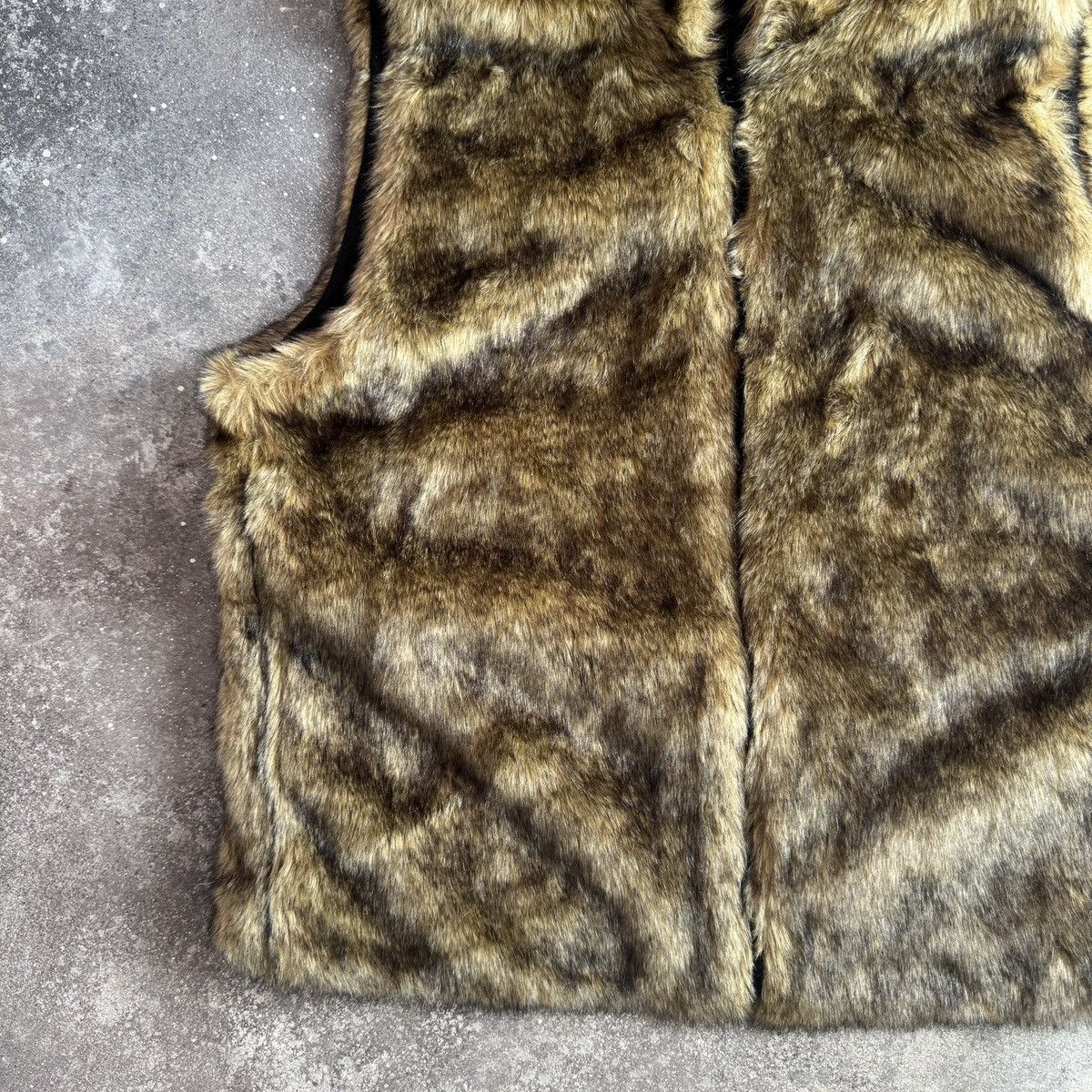 Abercrombie & Fitch Abercrombie & Fitch Vintage Y2K Faux Fur Vest Jacket Size XL / US 12-14 / IT 48-50 - 4 Thumbnail