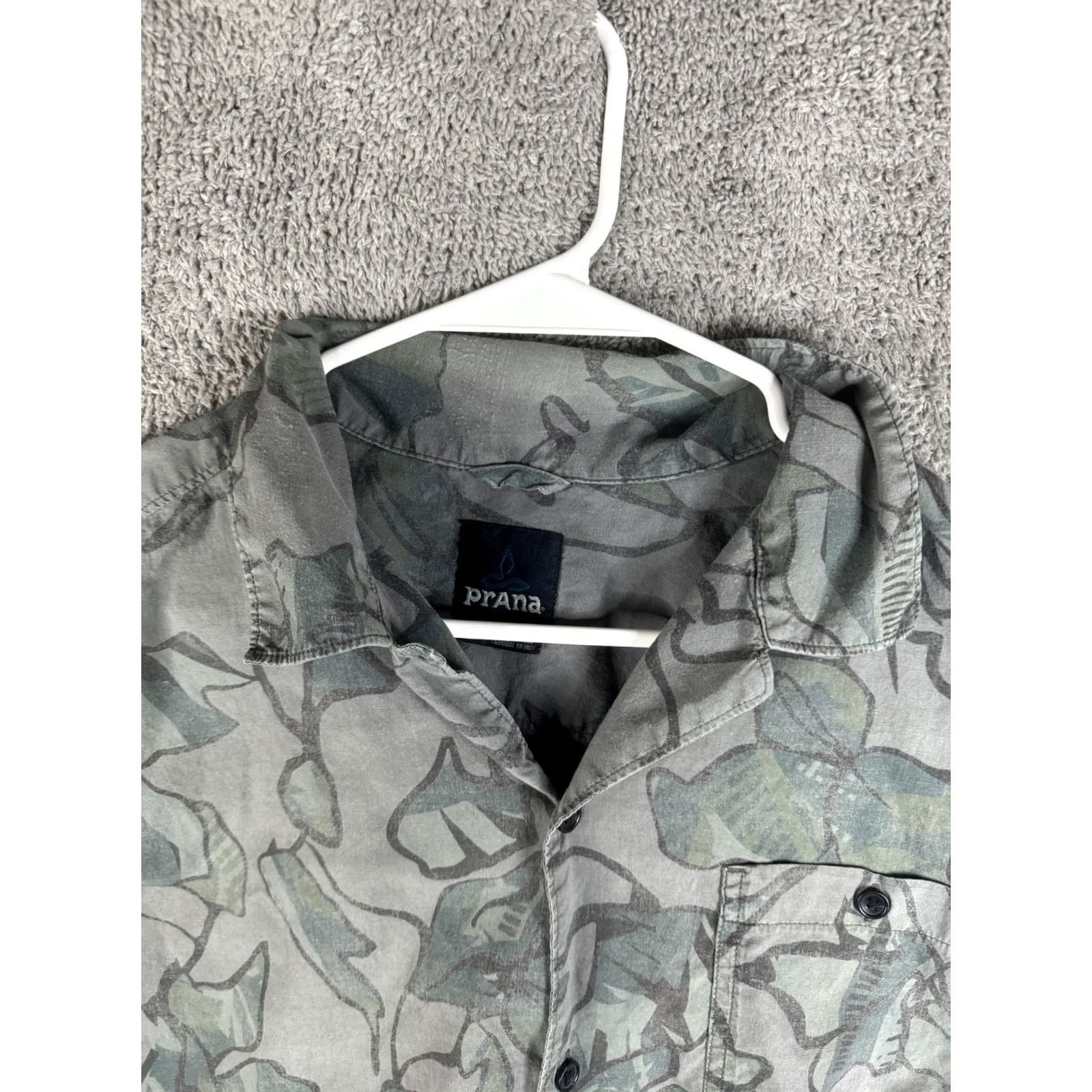 Prana prAna Shirt Mens XL Gray Green Floral Button Up Short Sleeve Lightweight Hiking Size US XL / EU 56 / 4 - 6 Thumbnail