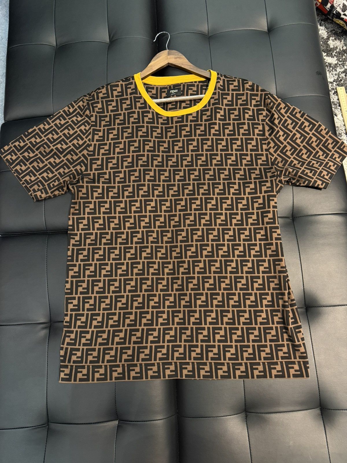 Fendi Size XL - Fendi Zucca FF Monogram Logo Printed Tee Size US XL / EU 56 / 4 - 1 Thumbnail