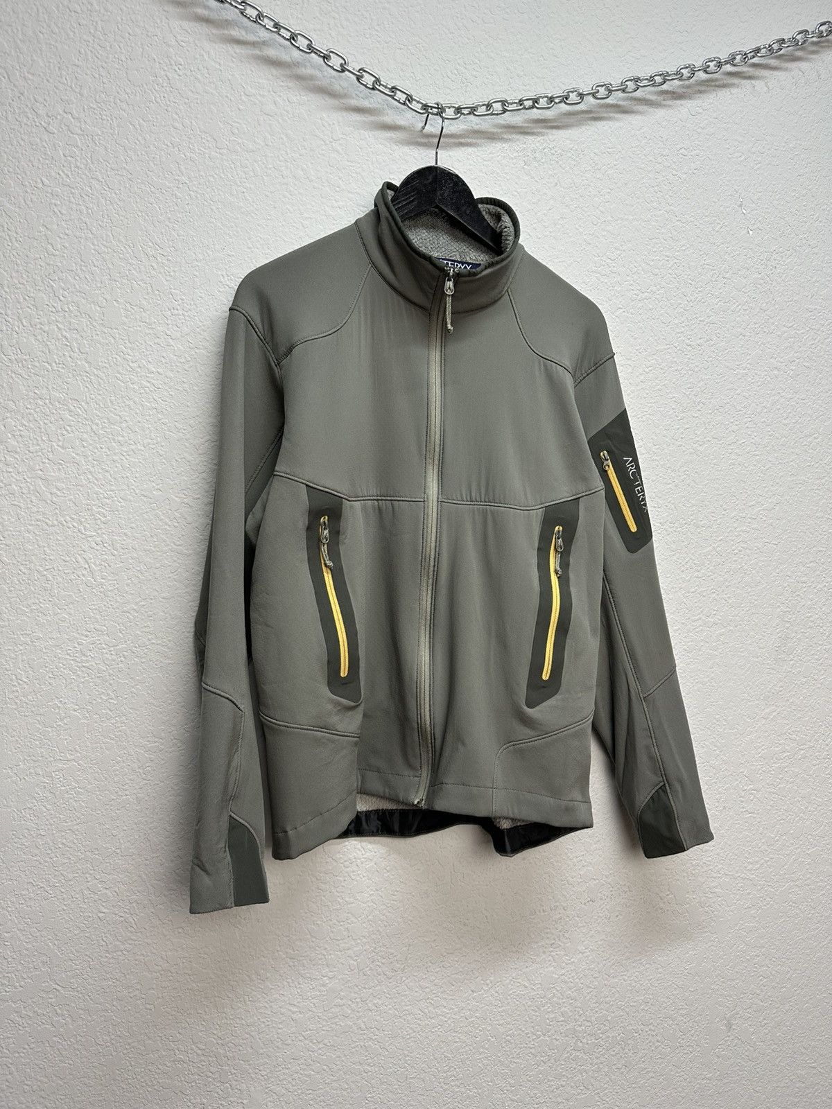 Arc'teryx Vintage Arc’teryx Fleece Jacket Reflective Logo Canada Size US M / EU 48-50 / 2 - 7 Thumbnail