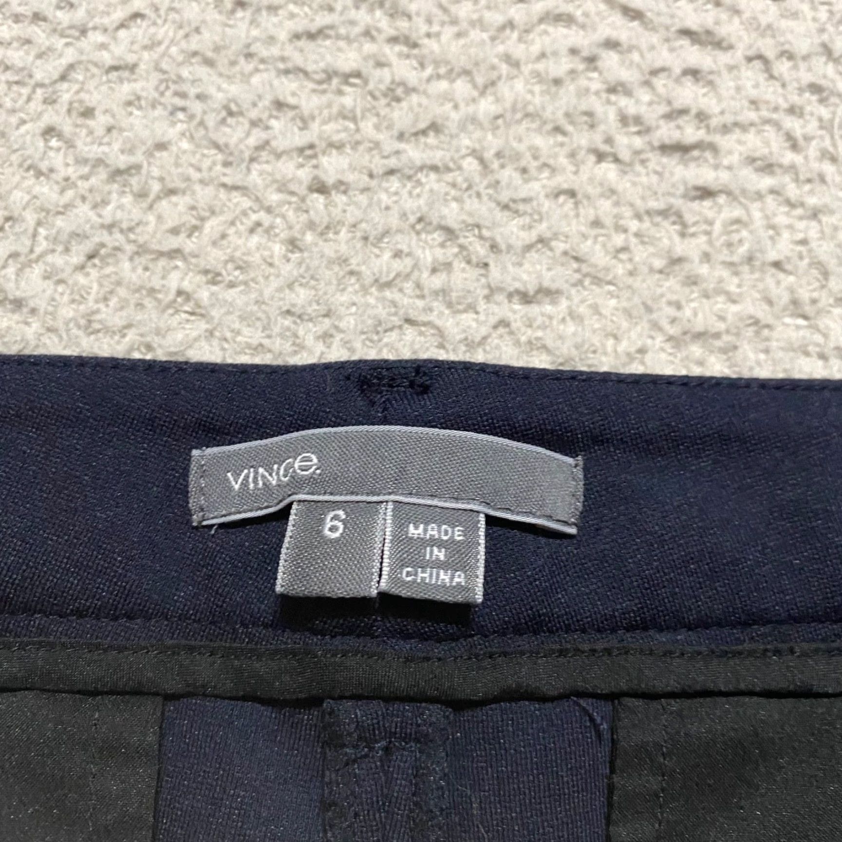 Vince Vince Pants Women's 6 Navy Blue Skinny Zip Pockets Faux Leather Trim Dress Pants Size 28" / US 6 / IT 42 - 3 Thumbnail