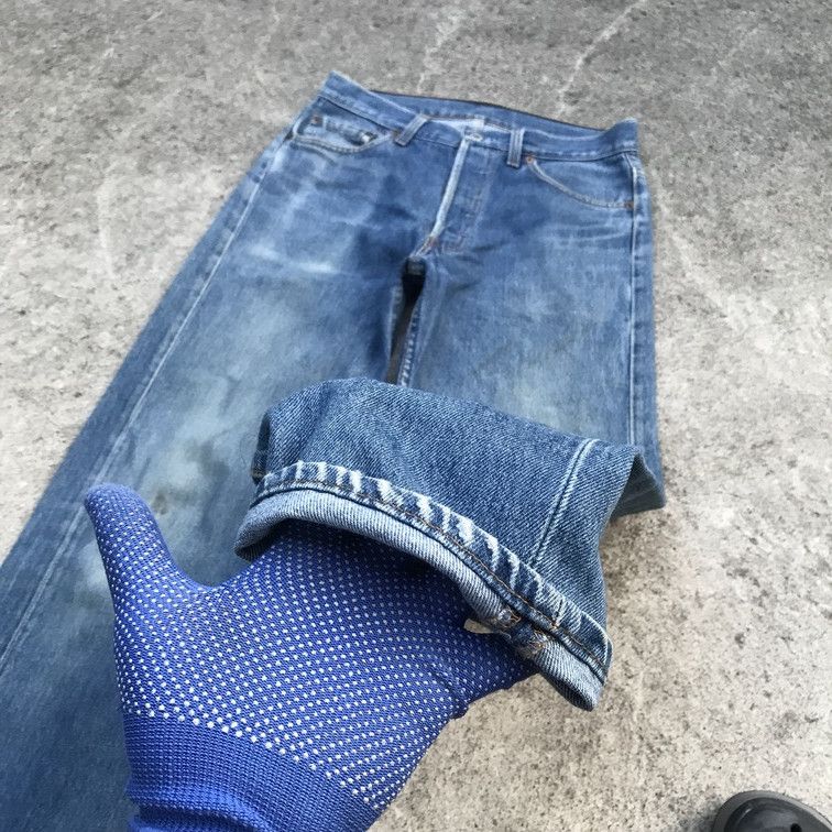 Levi's × Levi's Vintage Clothing Vintage Levis 501 lightwash dirty faded jean 90s usa W30x29 Size US 30 / EU 46 - 8 Thumbnail