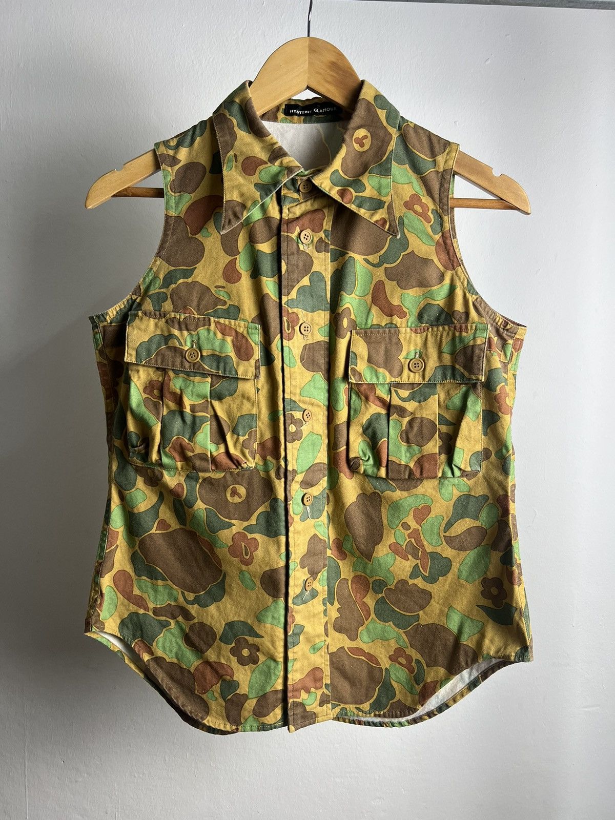 Hysteric Glamour × Japanese Brand × Vintage Vintage Hysteric Glamour Sleeveless Duck Camo Shirts Size US S / EU 44-46 / 1 - 1 Thumbnail