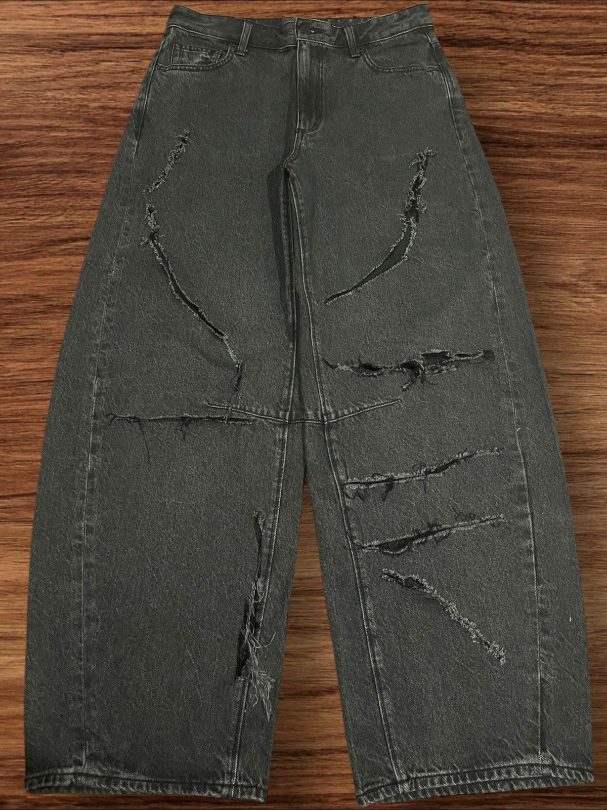 Japanese Brand ⚡️Crazy⚡️Vintage Japanese Brand Trash Black Wash Barrel Jeans Size US 31 - 1 Thumbnail