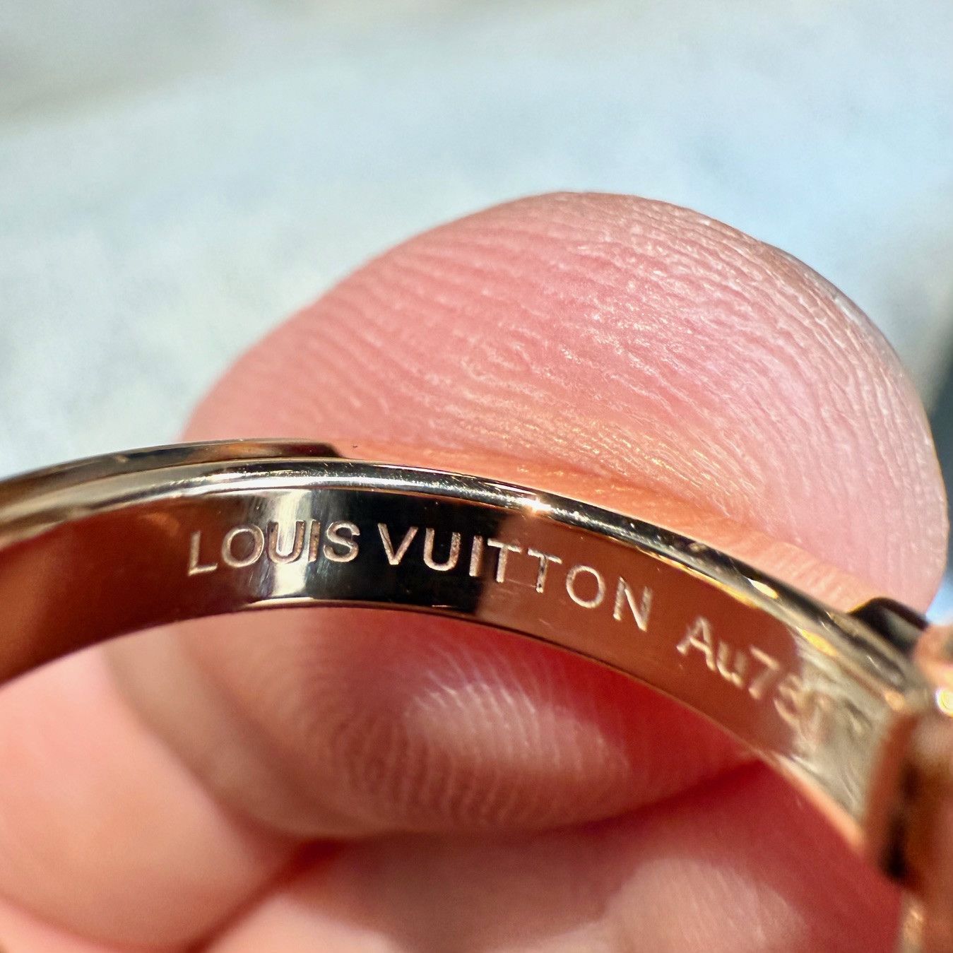 Louis Vuitton Louis Vuitton 18k Rose Gold Berg Lockit Ring - EU 49 / US 5 Size ONE SIZE - 10 Thumbnail