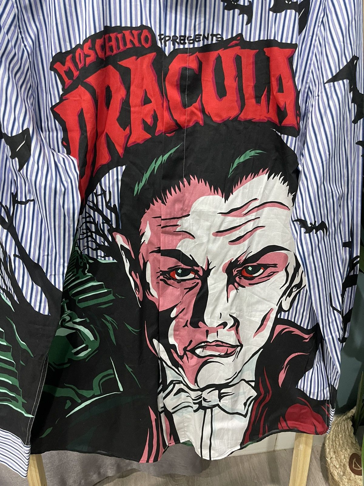 Moschino × Universal Studios AUTHENTIC 🔥 NWT Moschino Dracula Overprint Shirt Size US L / EU 52-54 / 3 - 12 Thumbnail