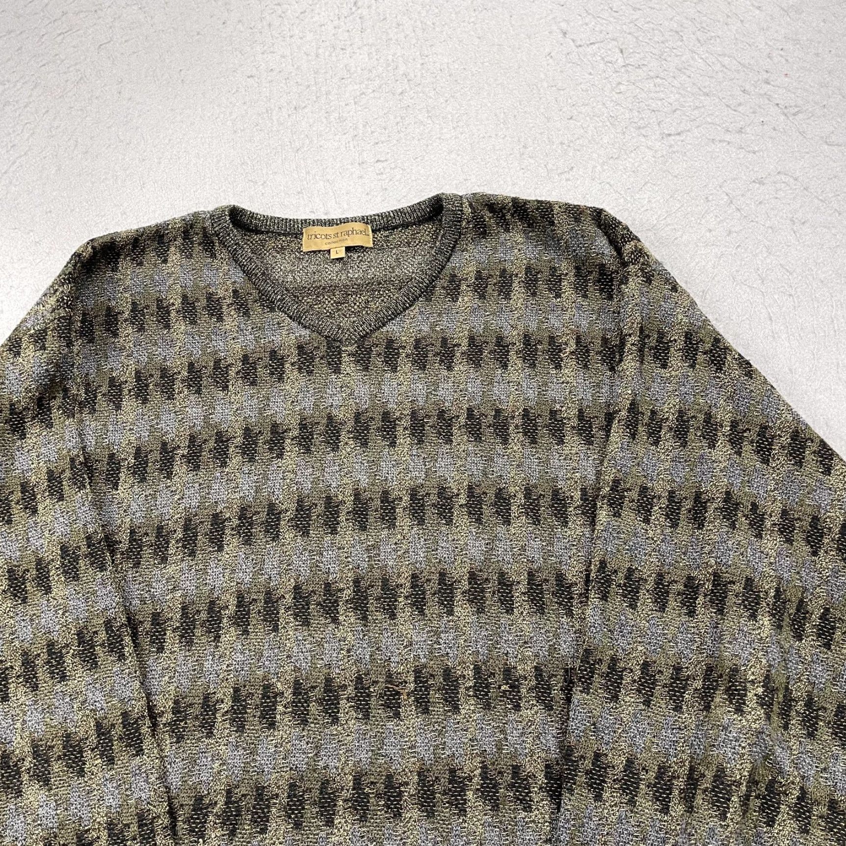 Vintage VINTAGE Tricots St Raphael Sweater Mens Large Brown Grandpa V Neck Knit 90s Size US L / EU 52-54 / 3 - 3 Thumbnail
