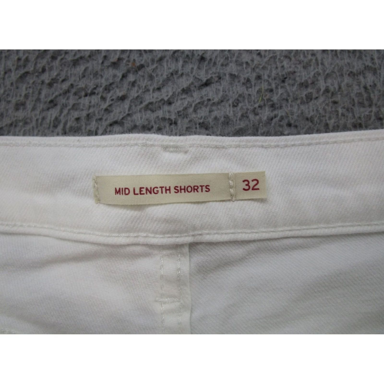 Levi's Levi's White Denim Shorts Women's 32 Stretch Cuffed Mid Length 90s Retro American Mom Style Casual Size 24" / US 00 / IT 34 - 2 Thumbnail