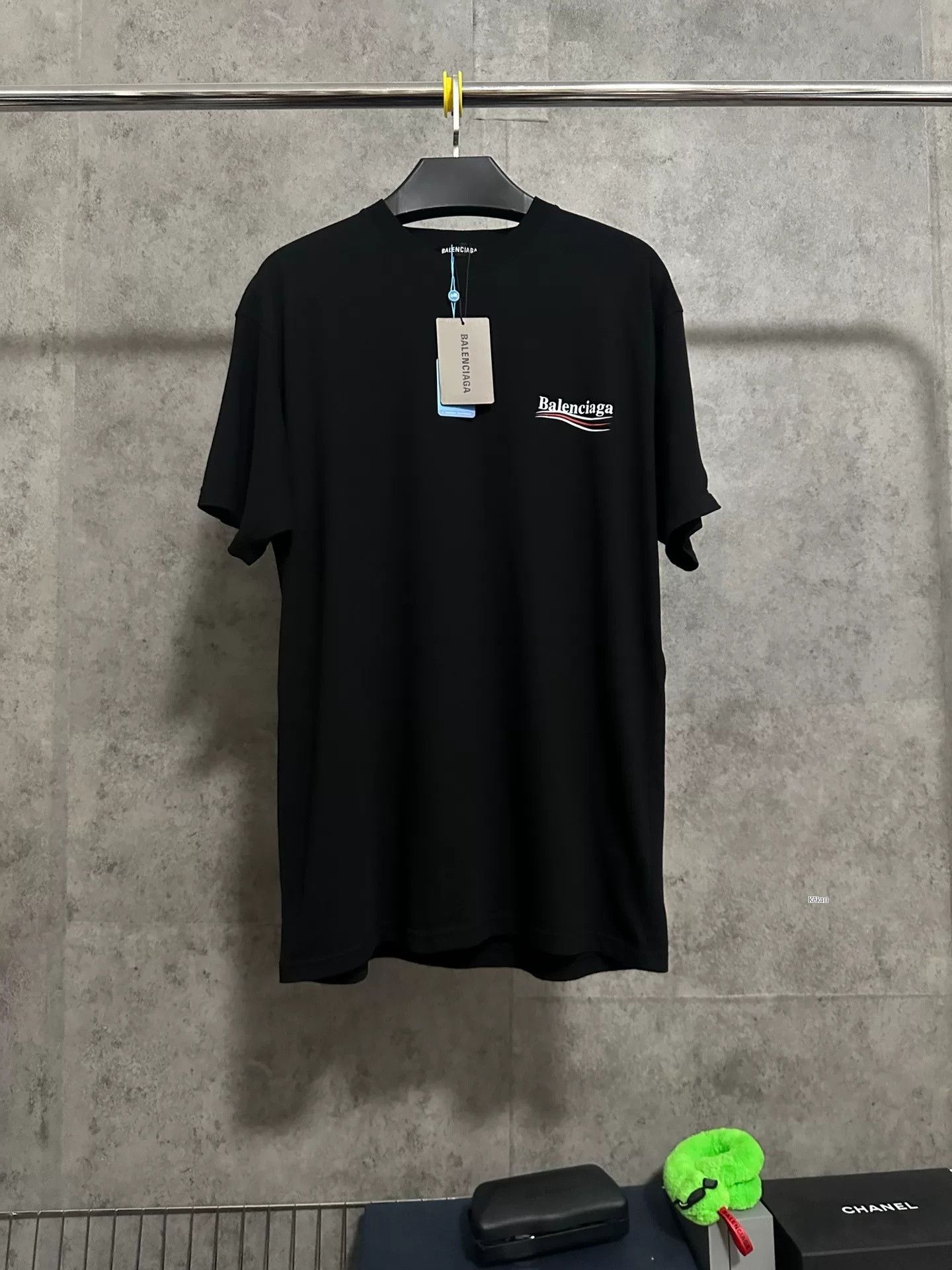Balenciaga Balenciaga Coke Print Logo Short Sleeve T-Shirt Size US XS / EU 42 / 0 - 1 Thumbnail