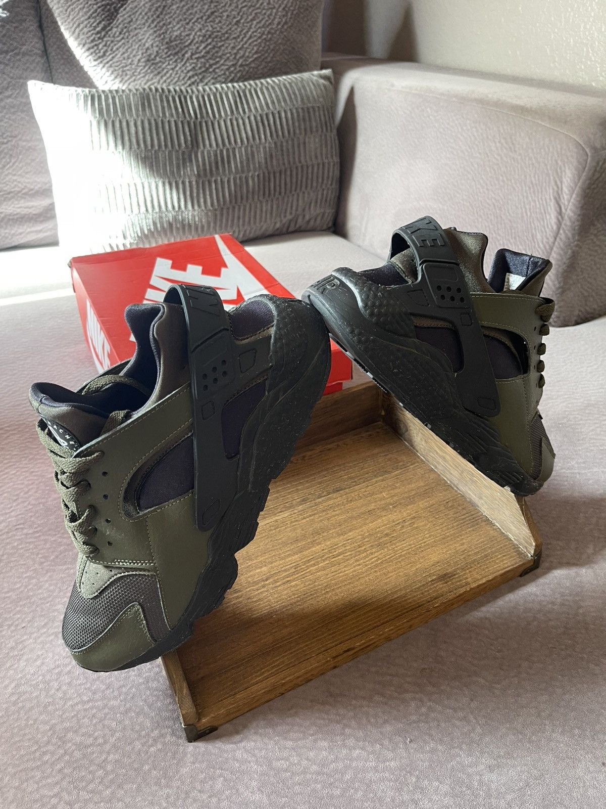 Nike Nike Air Huarache Olive/Black Size US 12 / EU 45 - 3 Thumbnail