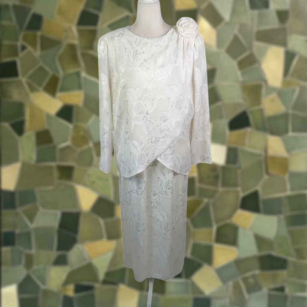 Vintage Vintage 80s Cream Floral Satin Layered Look Midi Cocktail Dress 12 Size XL / US 12-14 / IT 48-50 - 1 Thumbnail