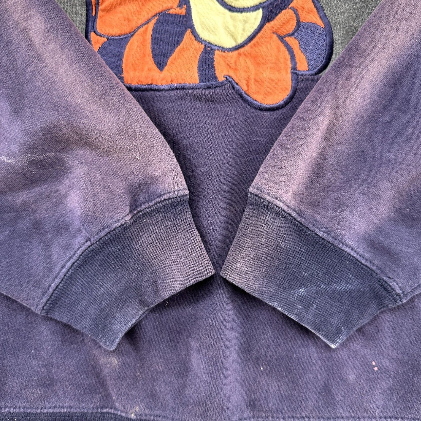 Disney VINTAGE Disney Winnie The Pooh Sweatshirt Womens M Blue Pullover 90s City Embroidered Logo Pockets Crew Neck Cotton Fleece Pullover Gift Size M / US 6-8 / IT 42-44 - 3 Thumbnail