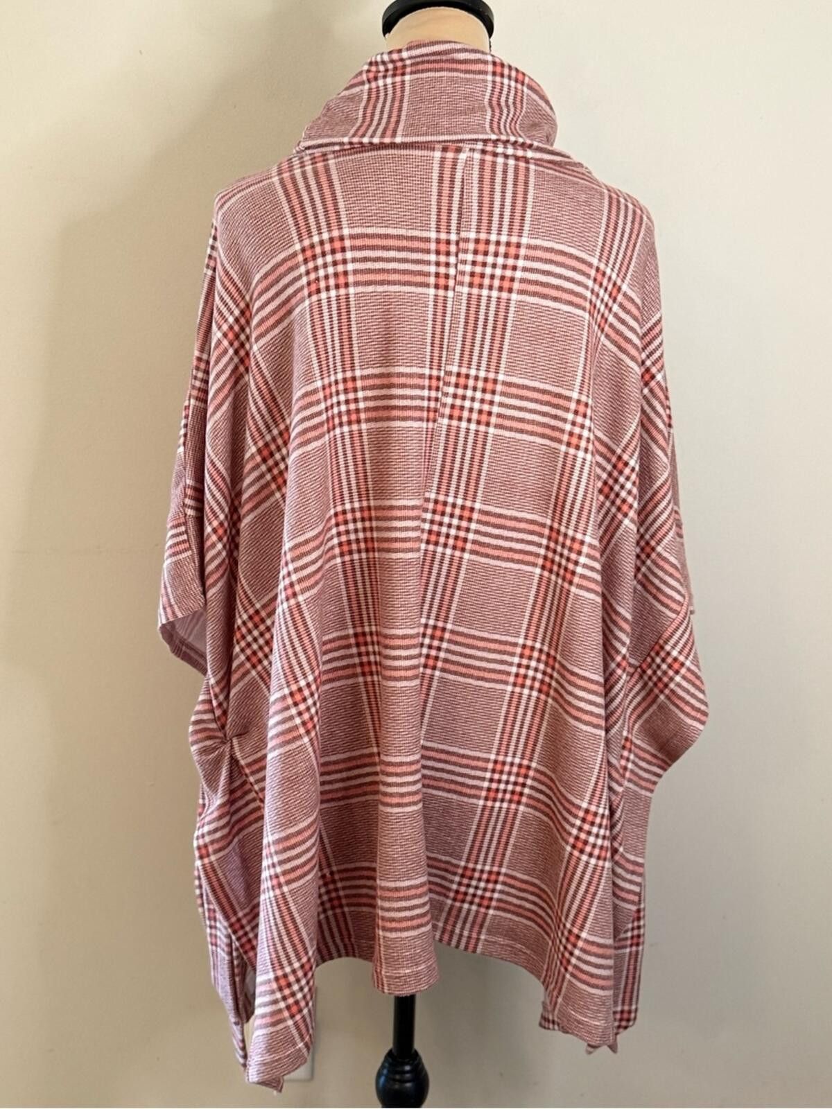 Michael Kors Kori America plaid cowl neck cape pockets buttery soft SZ SM Size S / US 4 / IT 40 - 4 Thumbnail