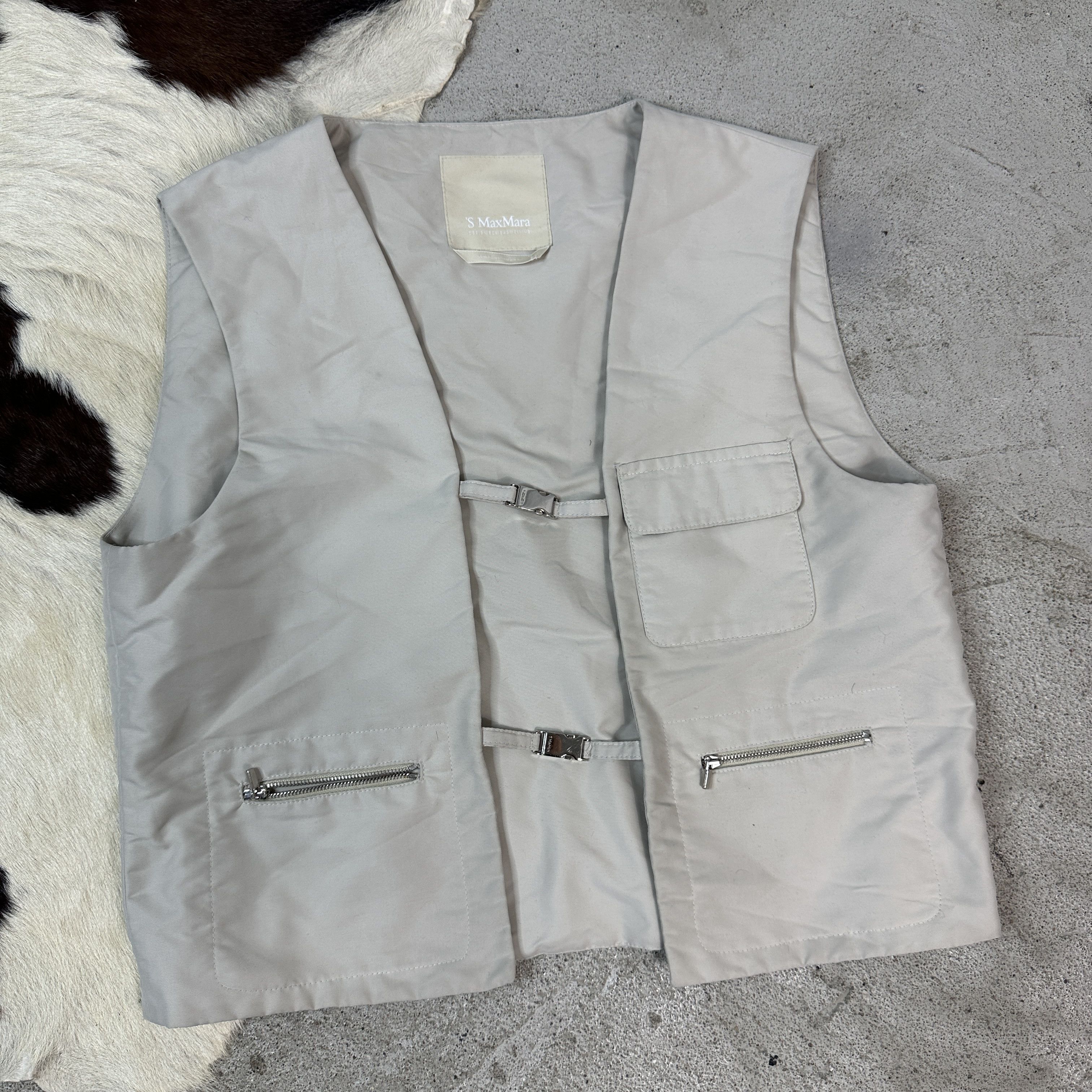 Max Mara × Vintage Women's Vest S' Max Mara Size M / US 6-8 / IT 42-44 - 1 Thumbnail