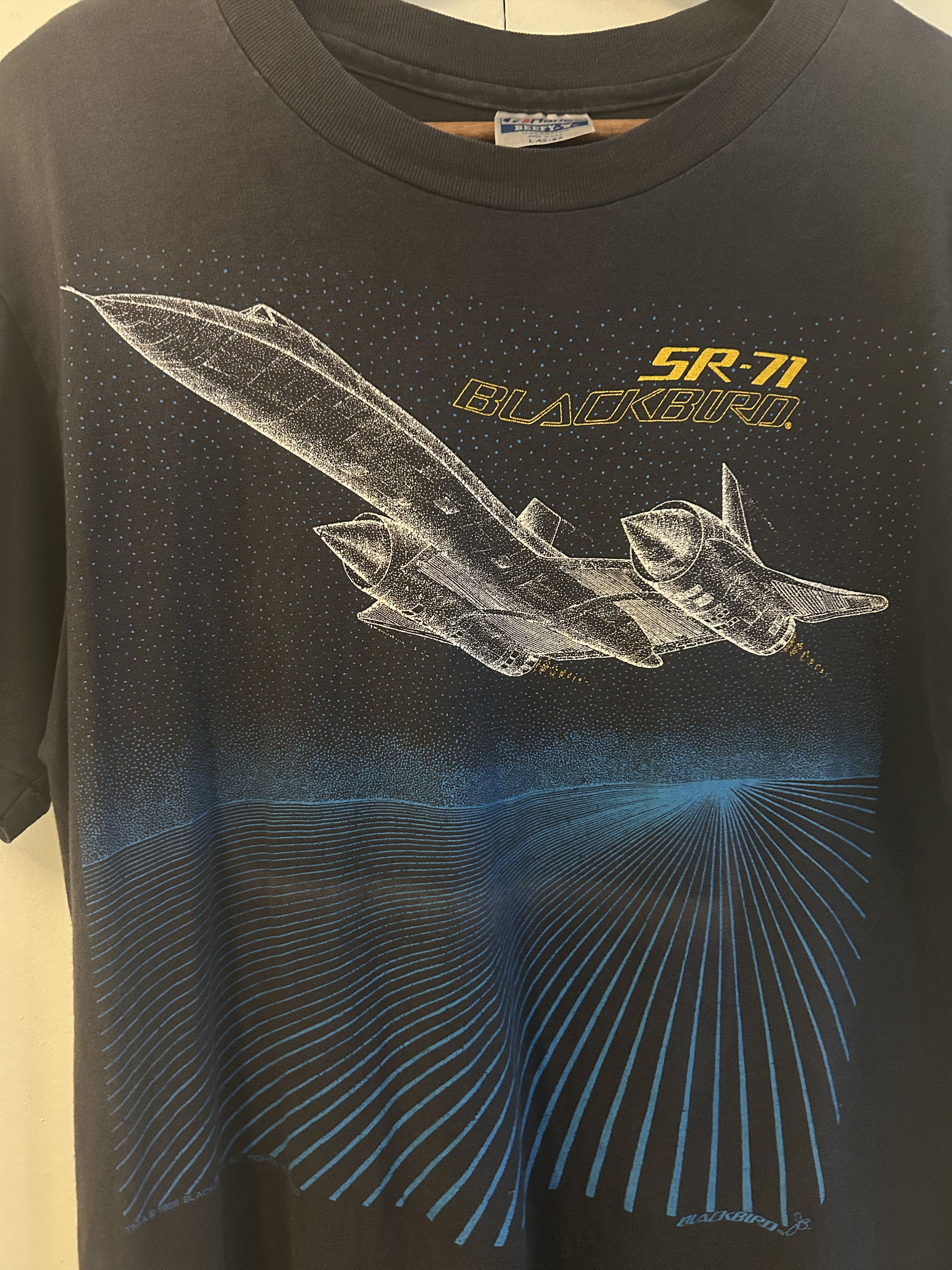 Vintage Vintage 90s Hanes SR-71 Blackbird T-Shirt Size US L / EU 52-54 / 3 - 2 Thumbnail