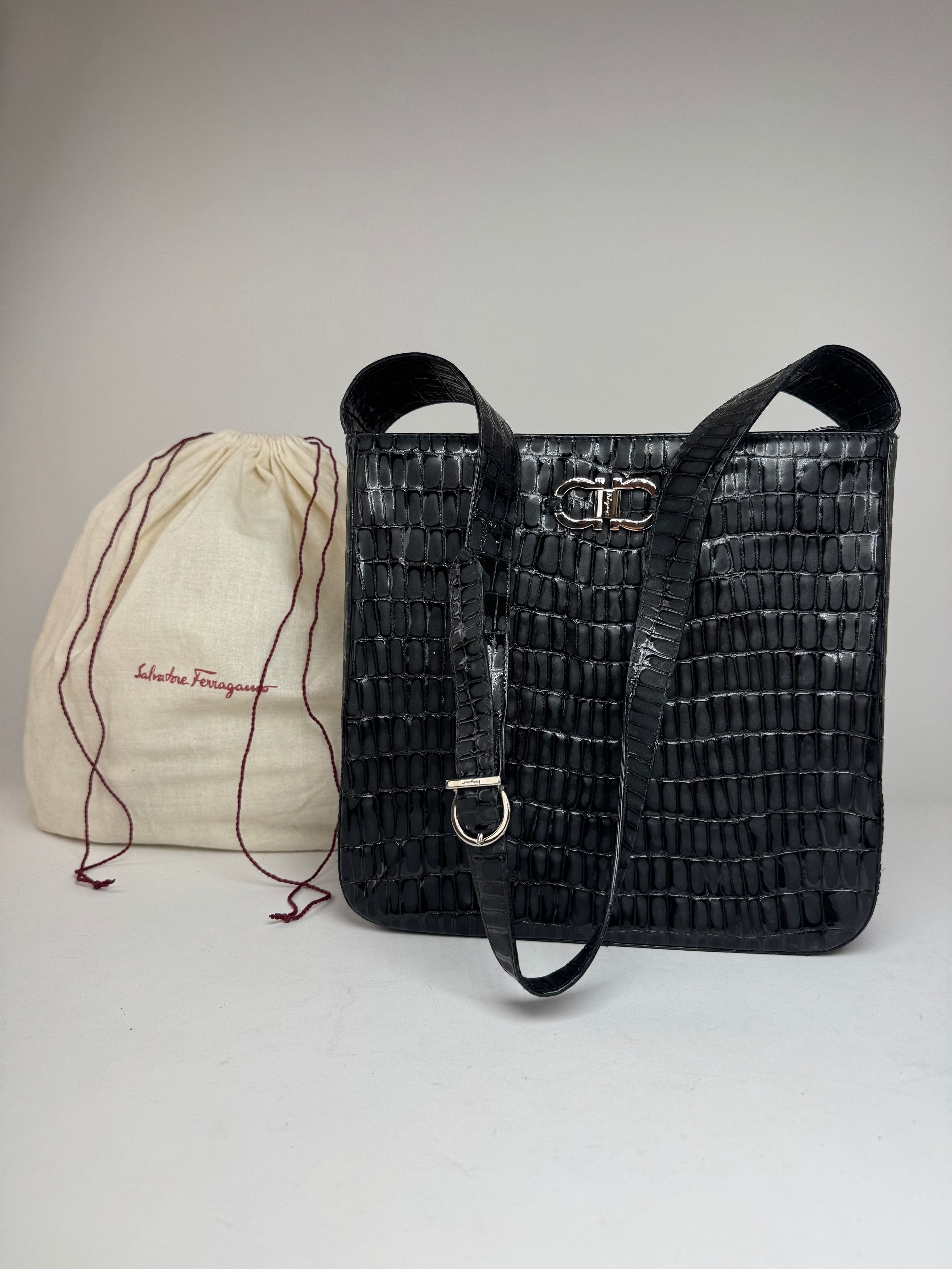 Salvatore Ferragamo Vintage Crocodile Emblossed Leather Bag Black Size ONE SIZE - 1 Thumbnail