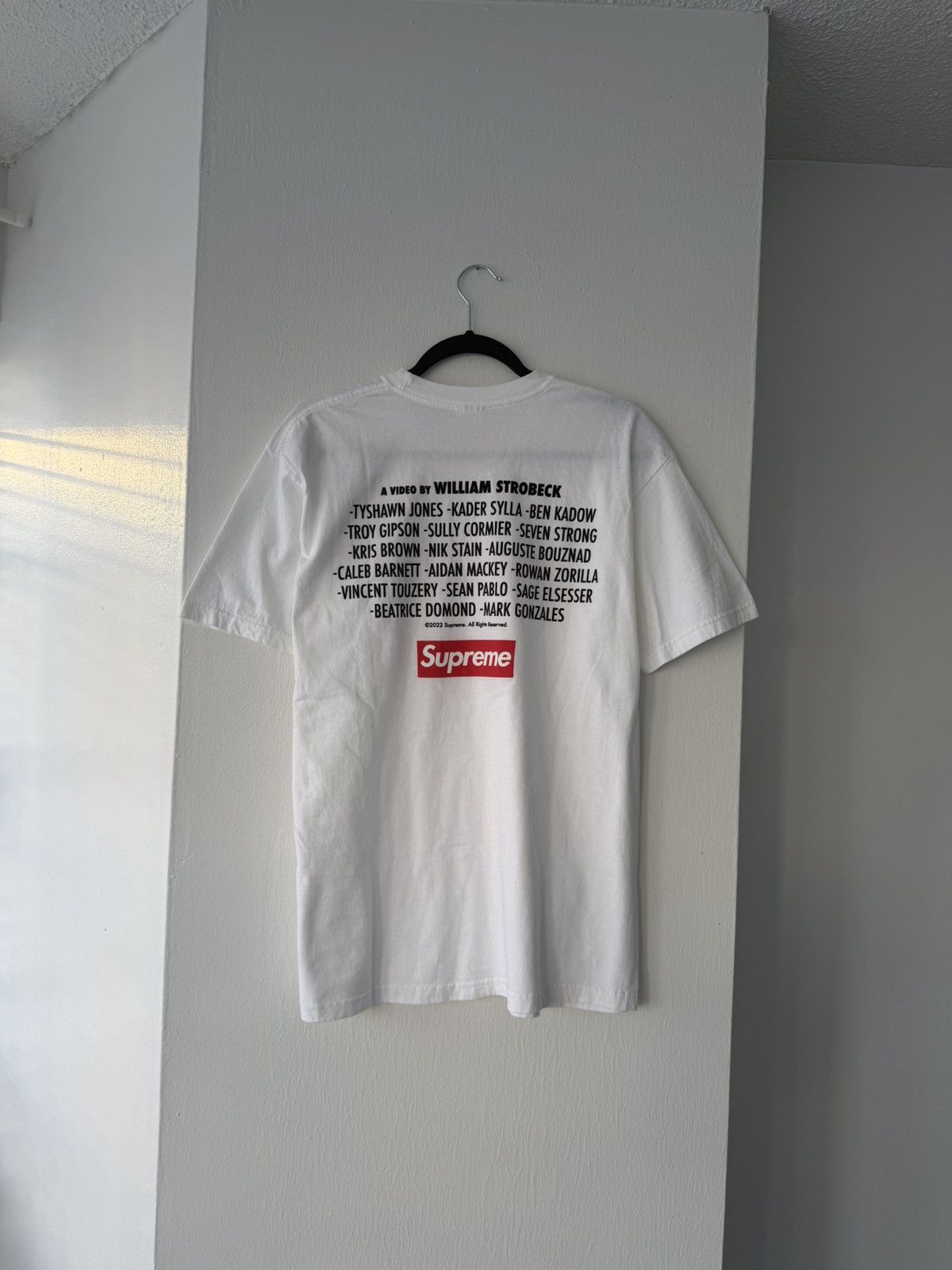 Supreme Supreme Play Dead Tee in White Size US M / EU 48-50 / 2 - 2 Thumbnail