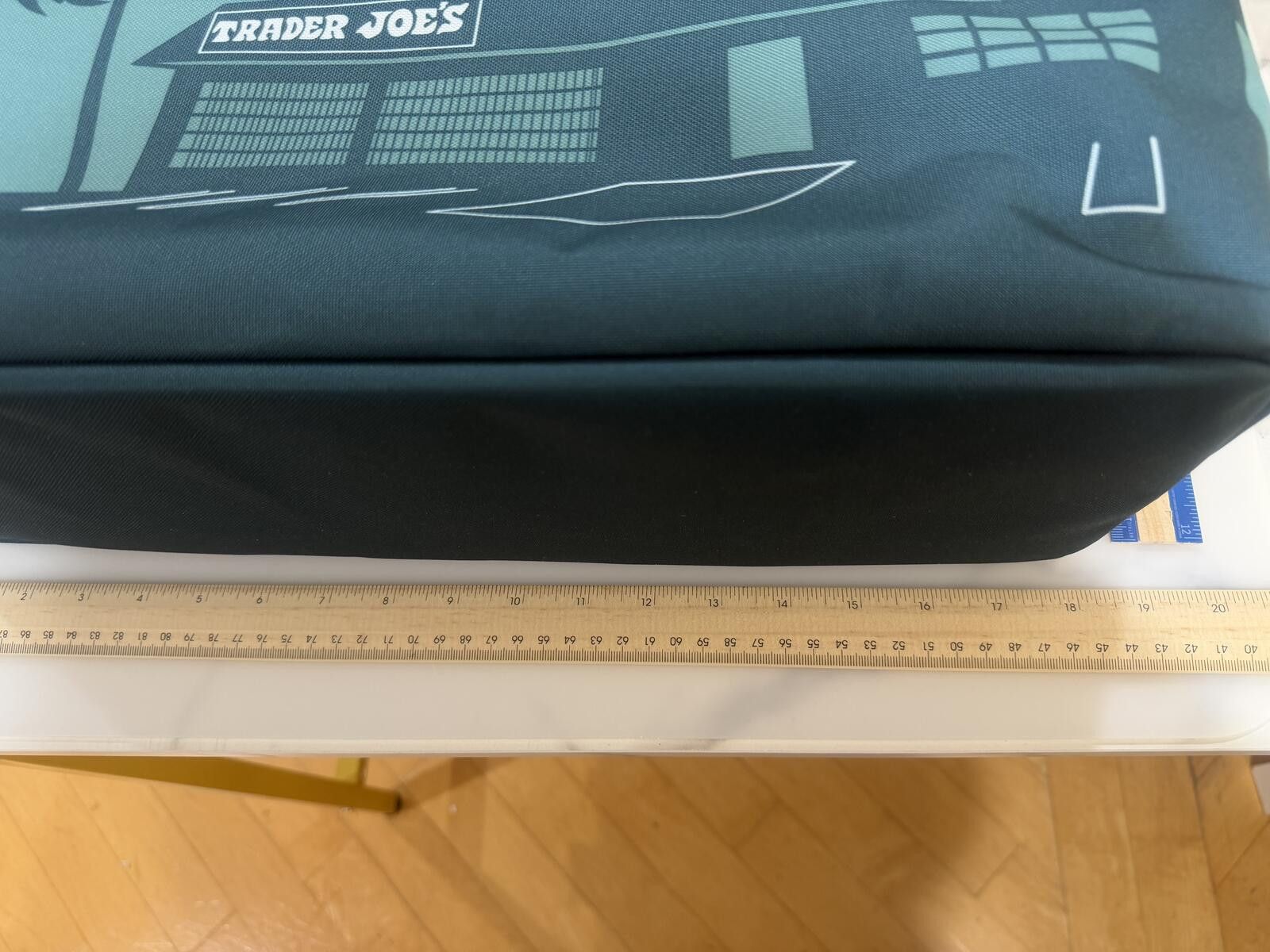 Other NEW! Trader Joe's GREEN Insulated Tote Large Size Size ONE SIZE - 6 Thumbnail