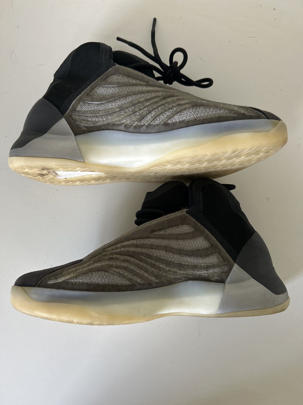 Adidas × Kanye West Adidas Yeezy QNTM Barium Size 11.5 Size US 11.5 / EU 44-45 - 9 Thumbnail