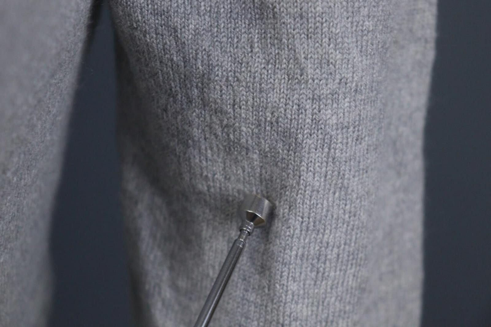 Lacoste Lacoste Gray Wool Long Sleeve V-Neck Knit Sweater Size 36 Size M / US 6-8 / IT 42-44 - 11 Thumbnail