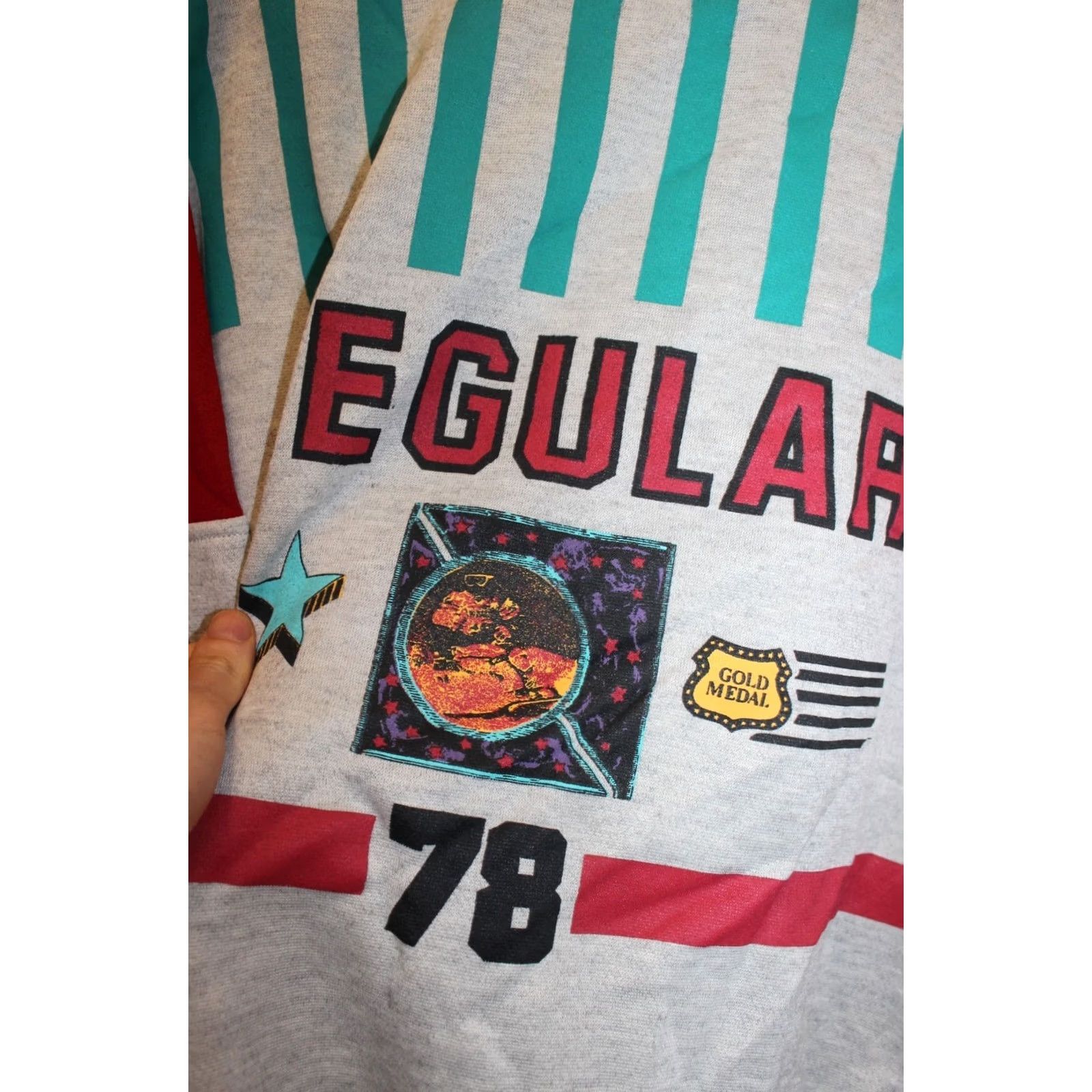 Vintage VINTAGE Swiss Design Snowboarding Top Sweatshirt Shirt Mens L Grey 78 Gold Medal Pockets (11d) Size US L / EU 52-54 / 3 - 3 Thumbnail
