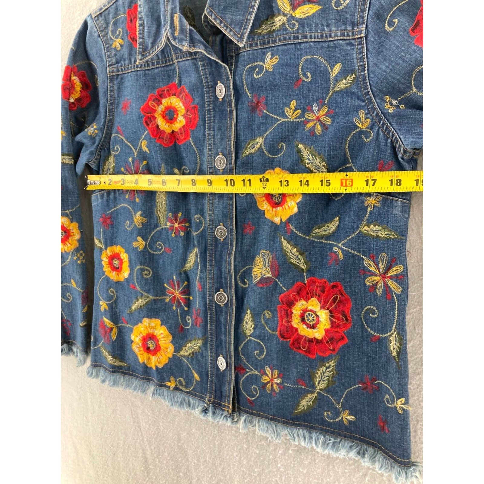 Vintage CHICOS Denim Shirt Floral Embroidered Button Front Blue, Cotton, Long Sleeve, Collared, Casual Womens, Size 0, Regular Fit, Blue Denim Shirt Women Size XS / US 0-2 / IT 36-38 - 2 Thumbnail