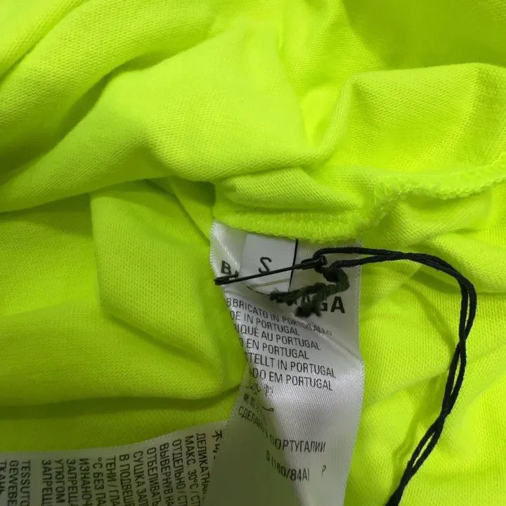 Balenciaga Balenciaga Balenciaga x WFP Logo Print Tshirt for Men -250 Size US S / EU 44-46 / 1 - 3 Thumbnail