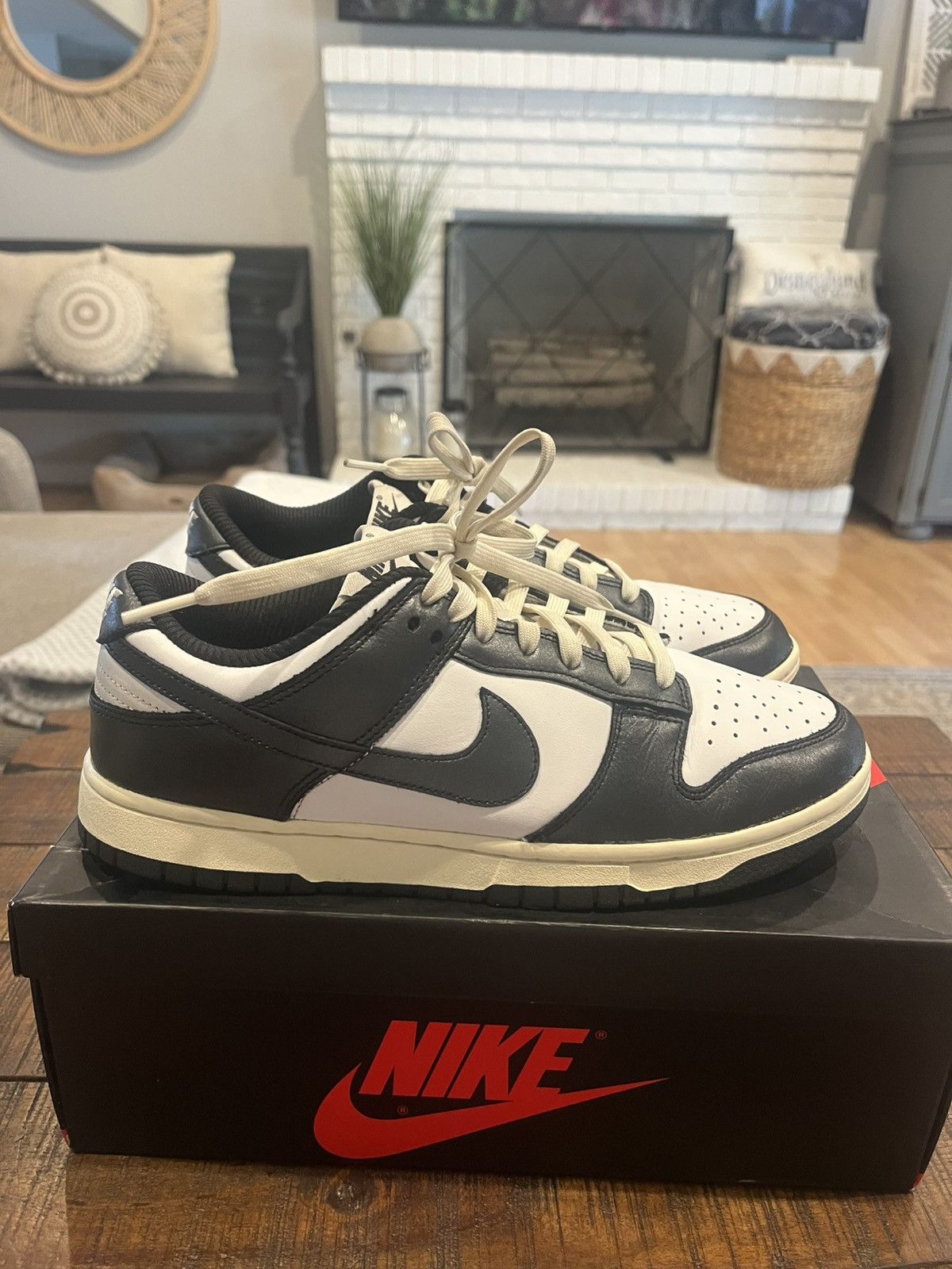 Nike Nike Dunk Low “Vintage Panda” Size US 9.5 / IT 39.5 - 2 Thumbnail