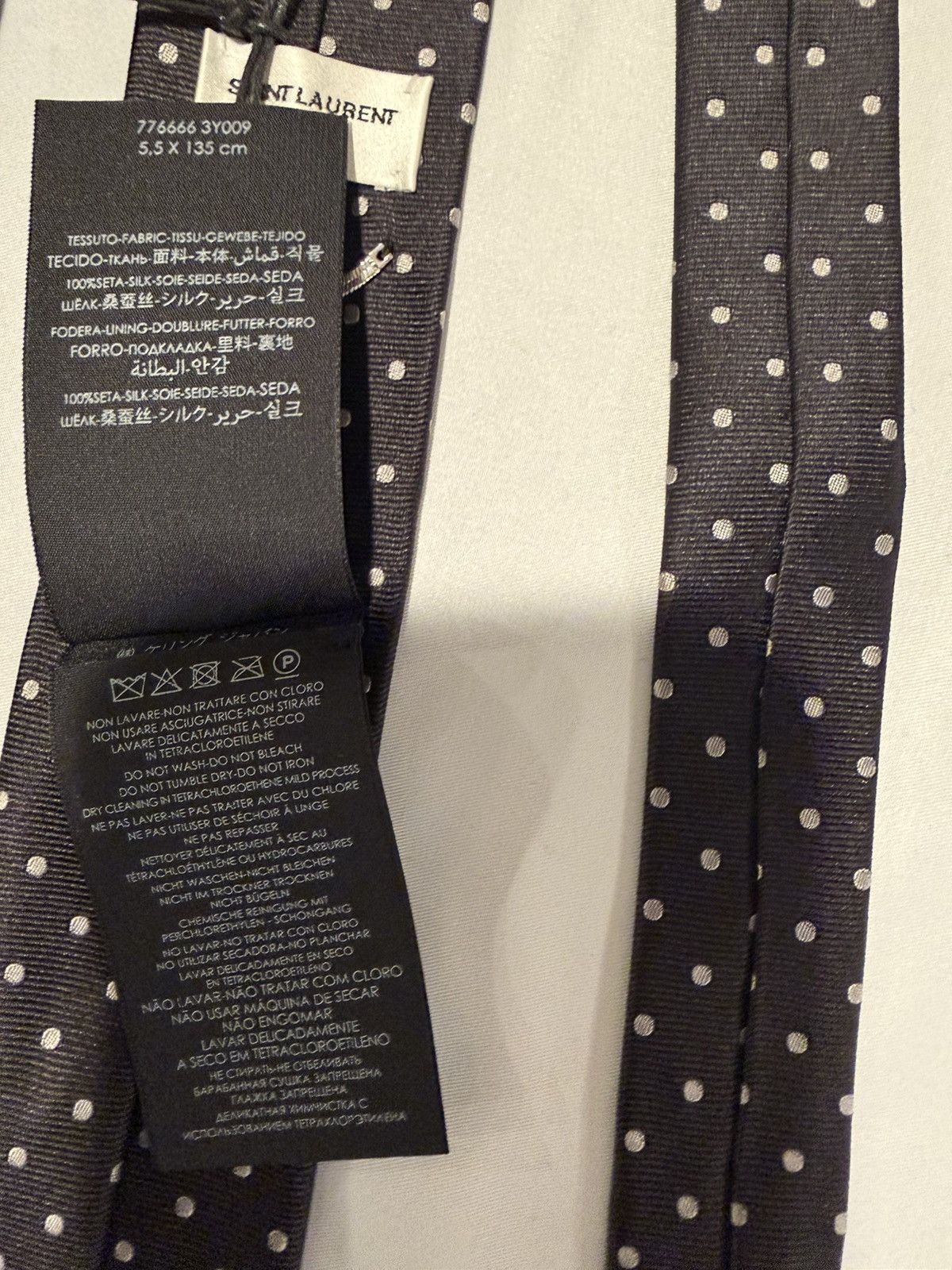 Saint Laurent Paris Saint Laurent dotted skinny tie. Size ONE SIZE - 6 Thumbnail