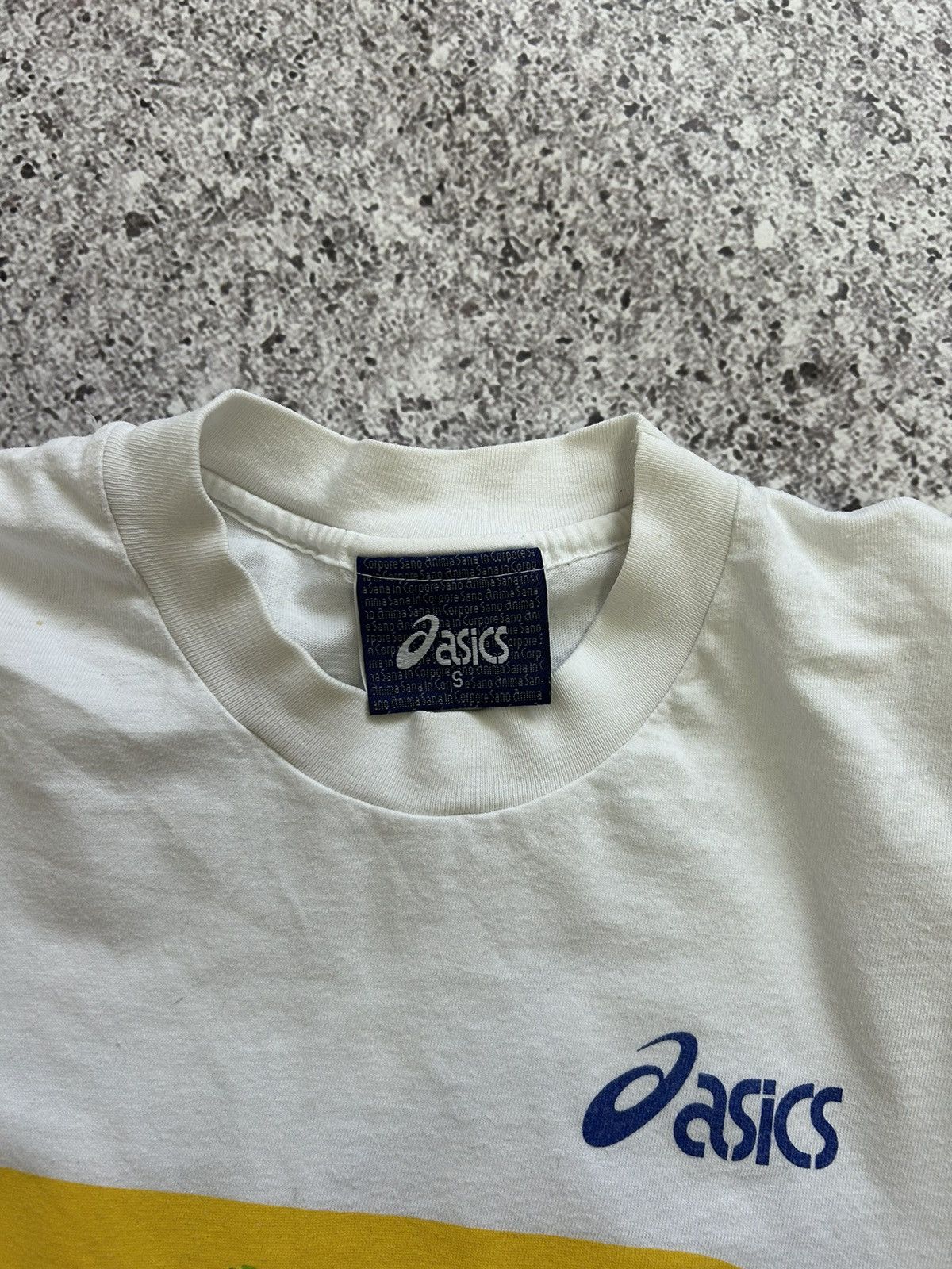 Asics × Japanese Brand × Vintage Vintage 90s 1999 ASICS The Flora London Marathon T-Shirt Size US S / EU 44-46 / 1 - 22 Thumbnail