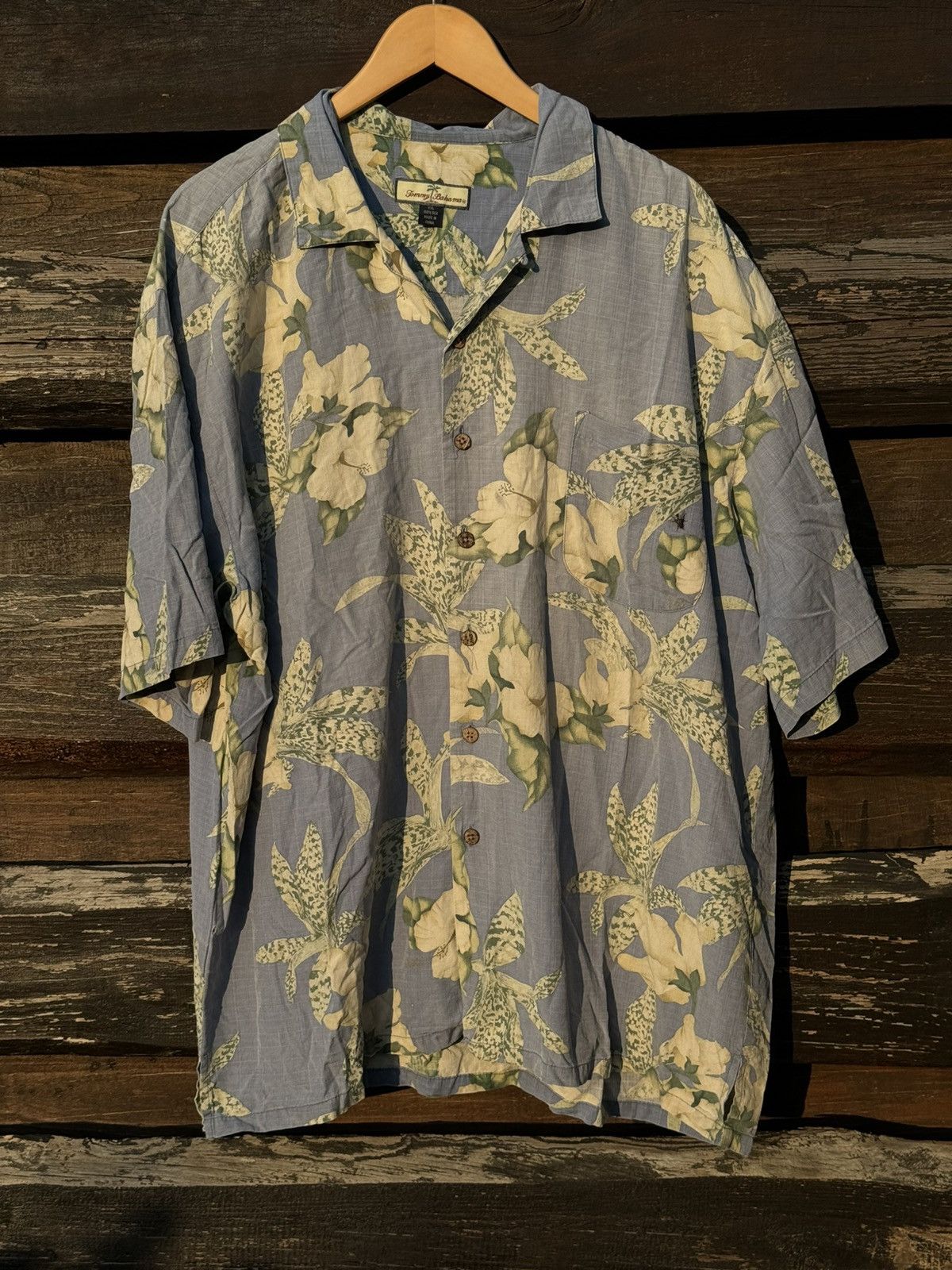 Tommy Bahama 100% Silk Tommy Bahama Flowers Hawaii Shirt Size US XXL / EU 58 / 5 - 1 Thumbnail