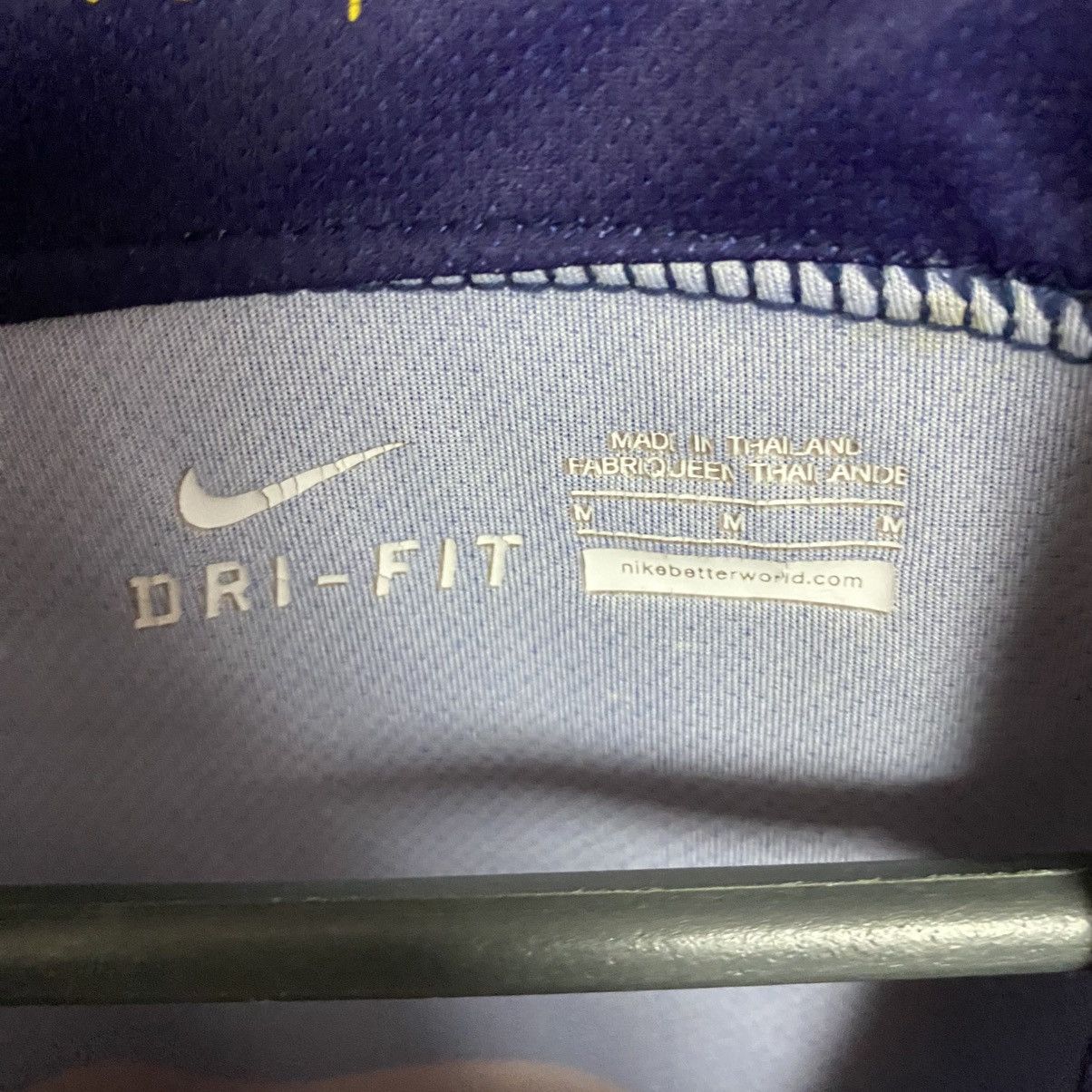 Nike Vintage Nike FC Barcelona 2015 Home Soccer jersey size M Size US M / EU 48-50 / 2 - 10 Thumbnail