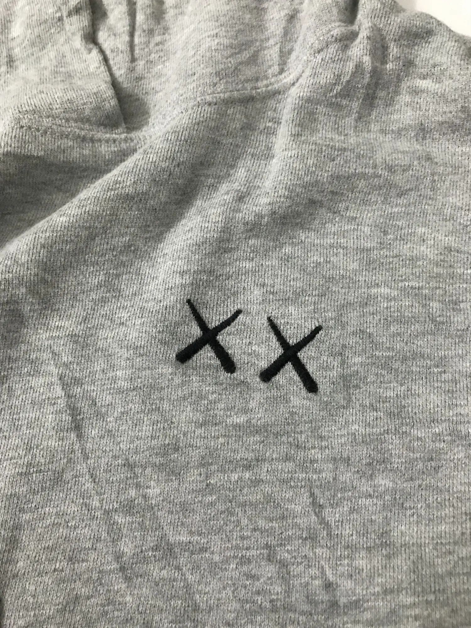 Kaws × Uniqlo Kaws Uniqlo Grey Hoodie Size US M / EU 48-50 / 2 - 8 Thumbnail
