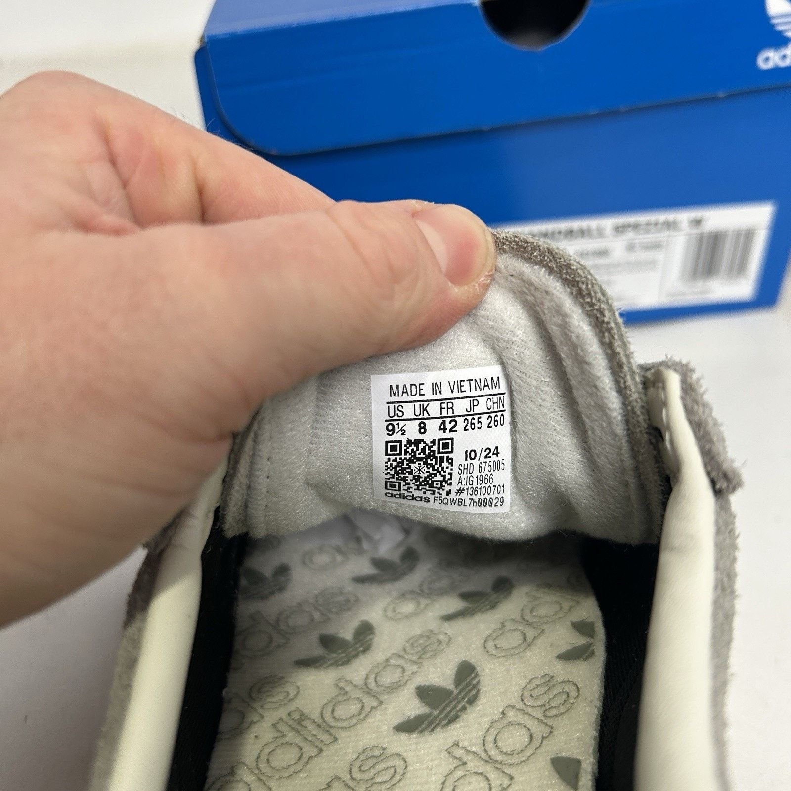 Adidas Adidas Originals Handball Spezial Originals “Silver Pebble” Size US 9.5 / IT 39.5 - 6 Thumbnail