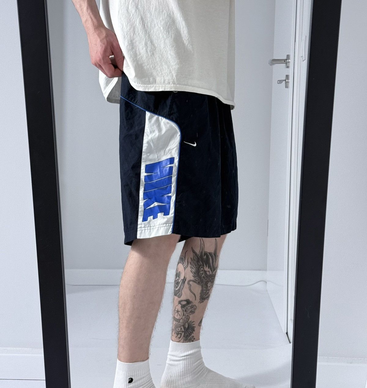 Nike Vintage Nike y2k streetwear nylon track shorts Size US 32 / EU 48 - 3 Thumbnail
