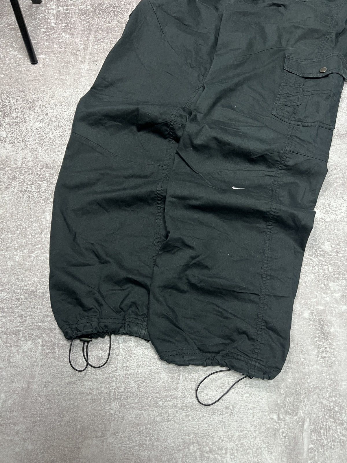 Nike Nike Technical Cargo Pants Black Minimal Swoosh Size US 31 - 2 Thumbnail