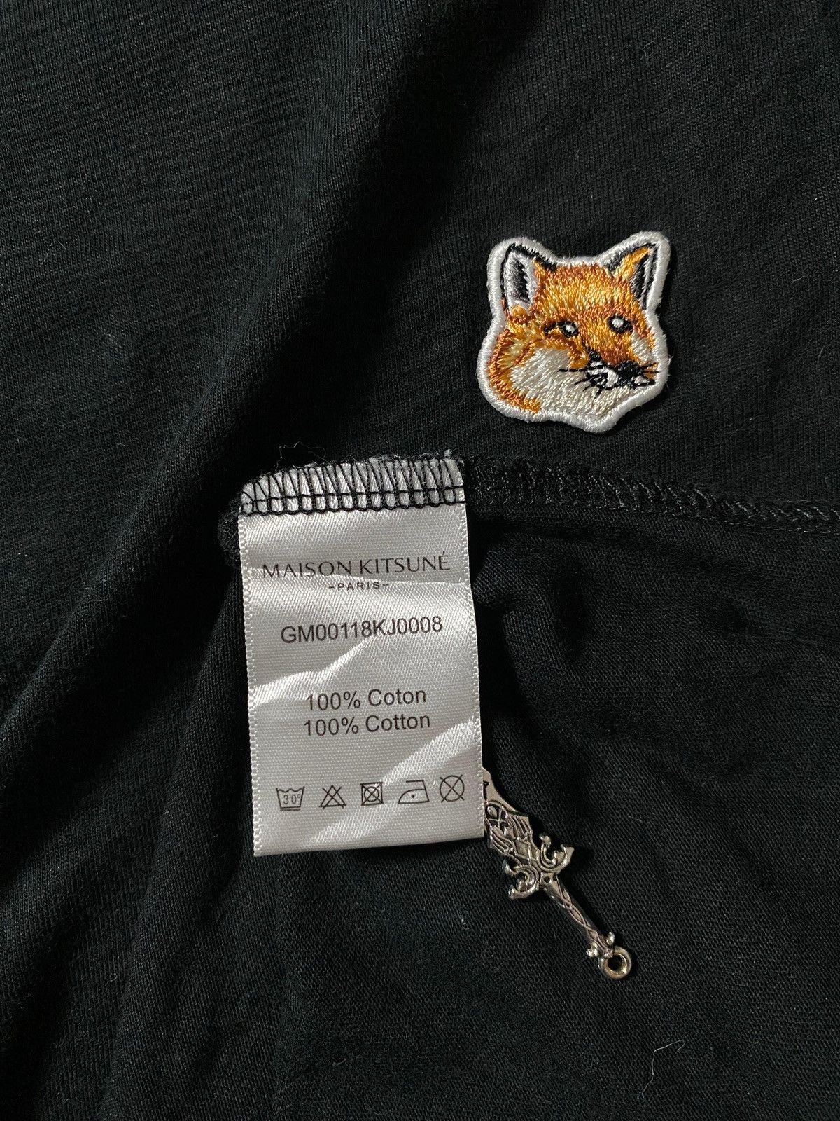 Maison Kitsune Maison Kitsuné Fox Head Patch Size US XL / EU 56 / 4 - 11 Thumbnail
