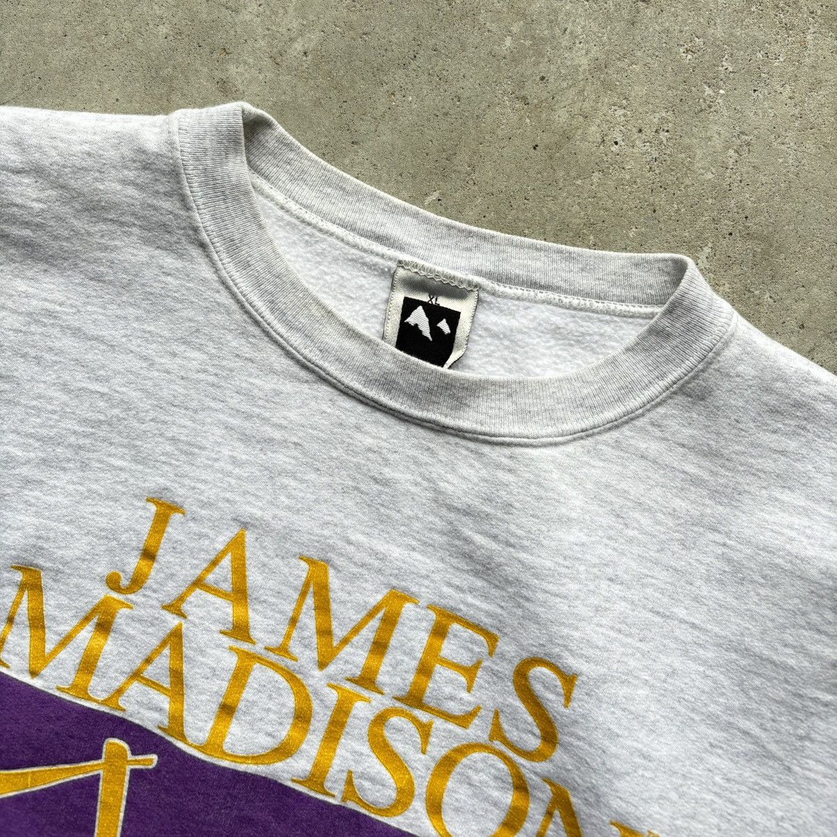 Vintage vintage 90s JAMES MADISON UNIVERSITY JMU Spellout sweatshirt Size US M / EU 48-50 / 2 - 10 Thumbnail