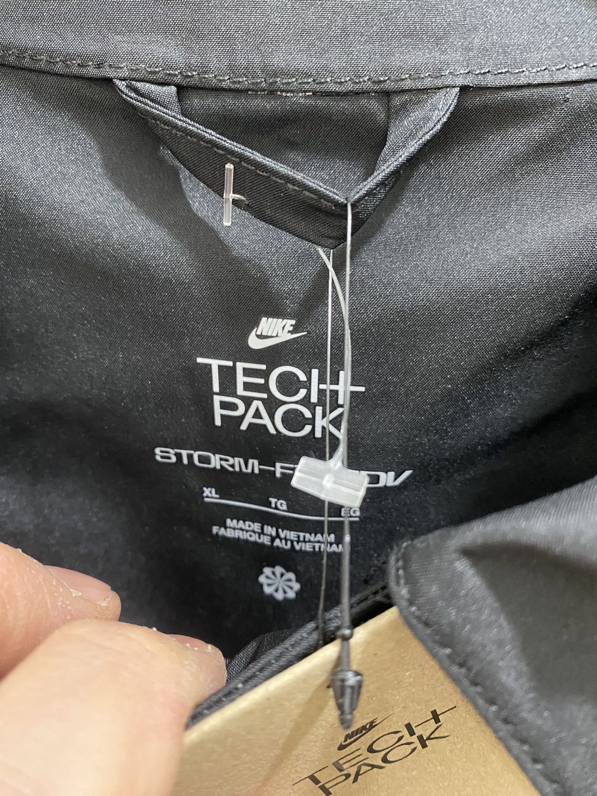 Nike Nike Sportswear Storm-FIT ADV Gore-Tex Jacket, size XL, new Size US XL / EU 56 / 4 - 7 Thumbnail