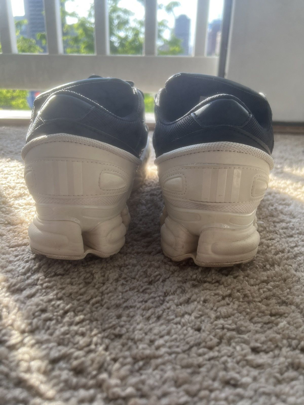 Raf Simons RAF Simons ozweego black/cream Size US 10 / EU 43 - 6 Thumbnail