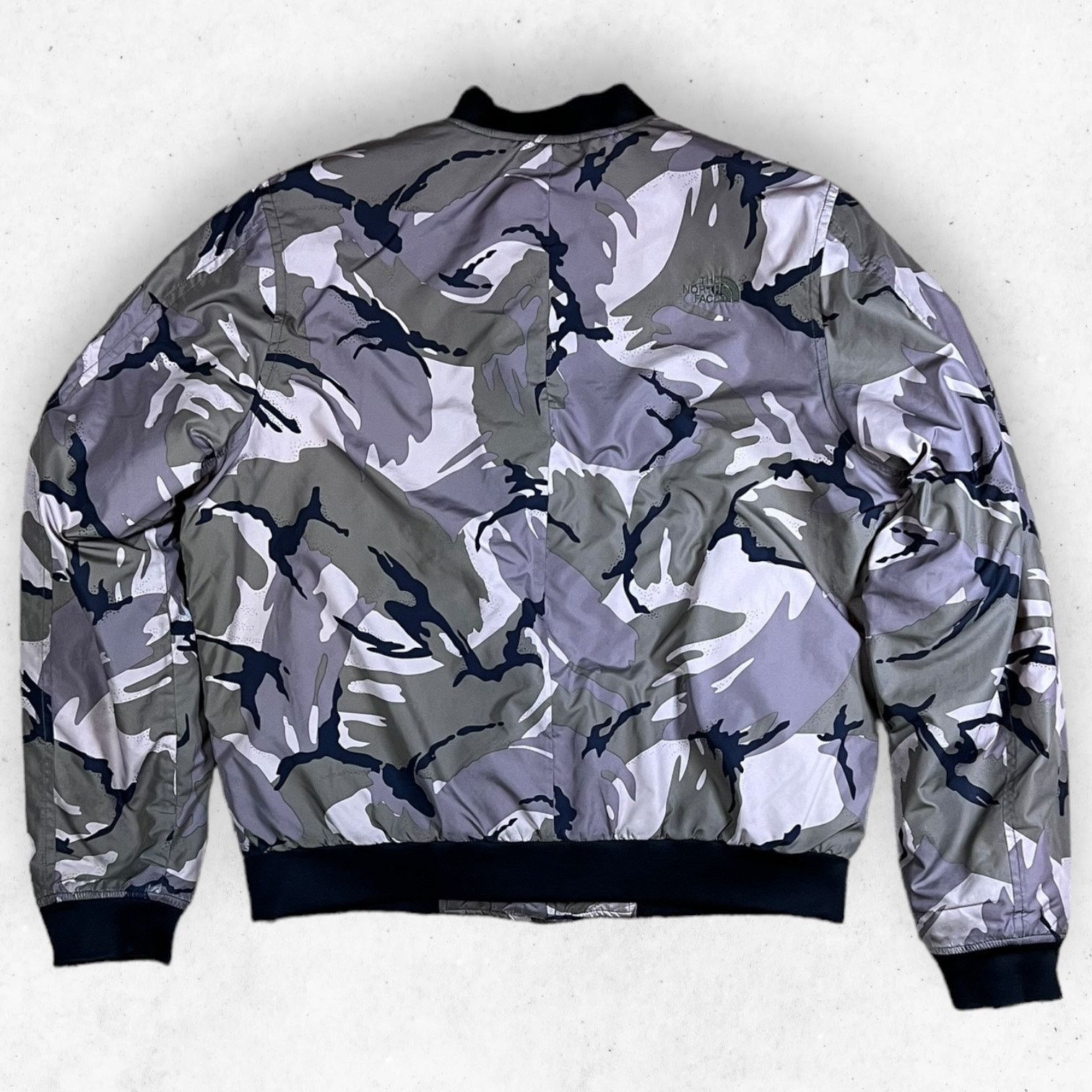 The North Face The North Face Women’s M Barstol Bomber Puffer Jacket Camo Size M / US 6-8 / IT 42-44 - 2 Thumbnail