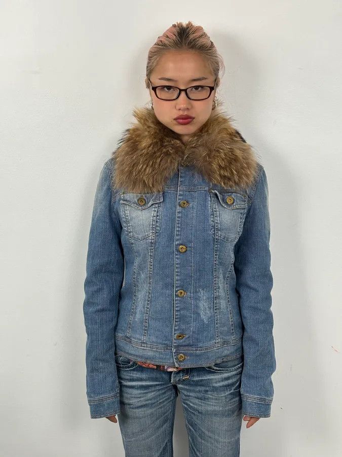 Dolce & Gabbana AW2005 Dolce & Gabbana Blue Denim Distressed Fur-Collar Jacket Size S / US 4 / IT 40 - 2 Thumbnail